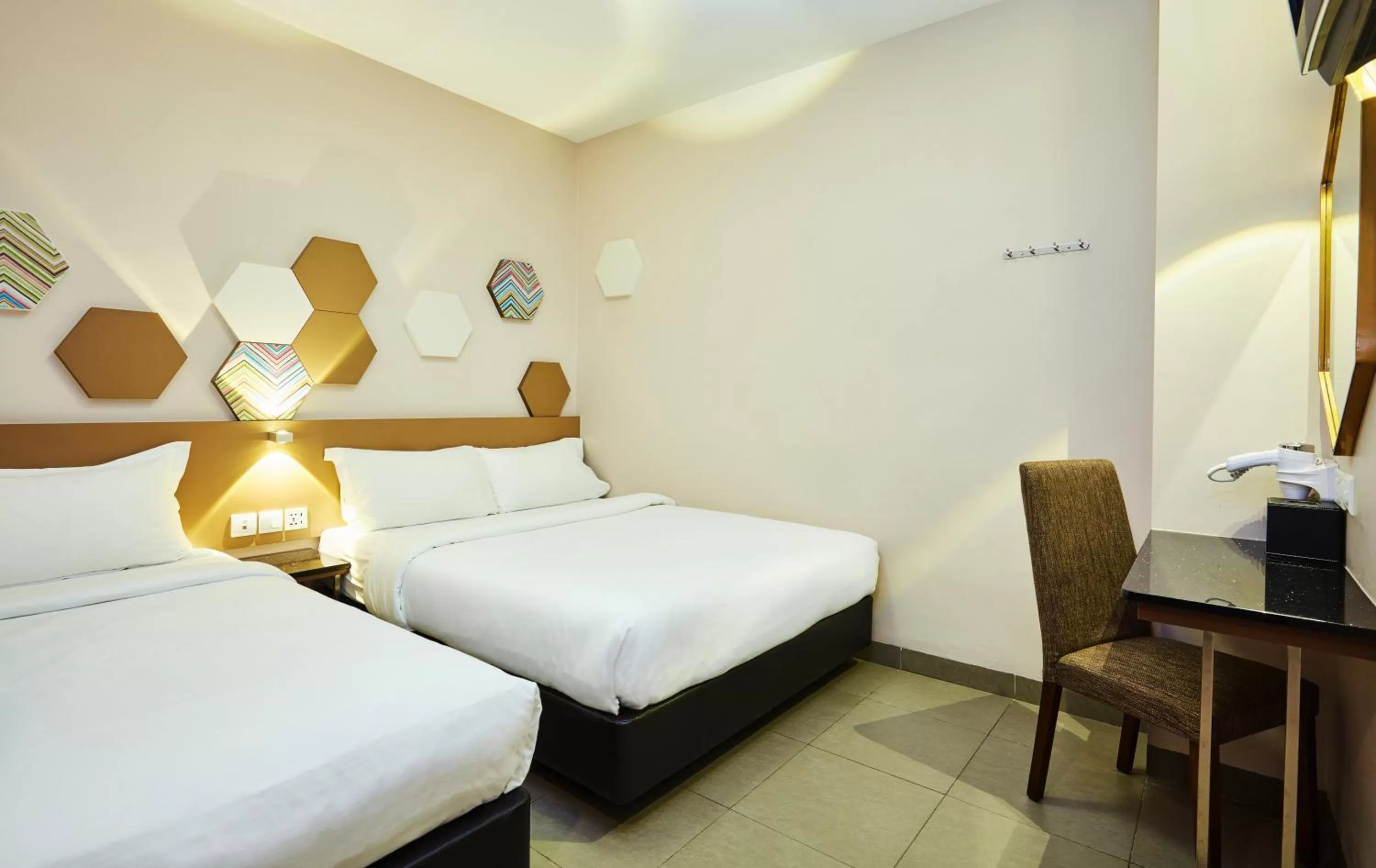 Photo of the whole room, Bed in ibis budget Singapore Imperial