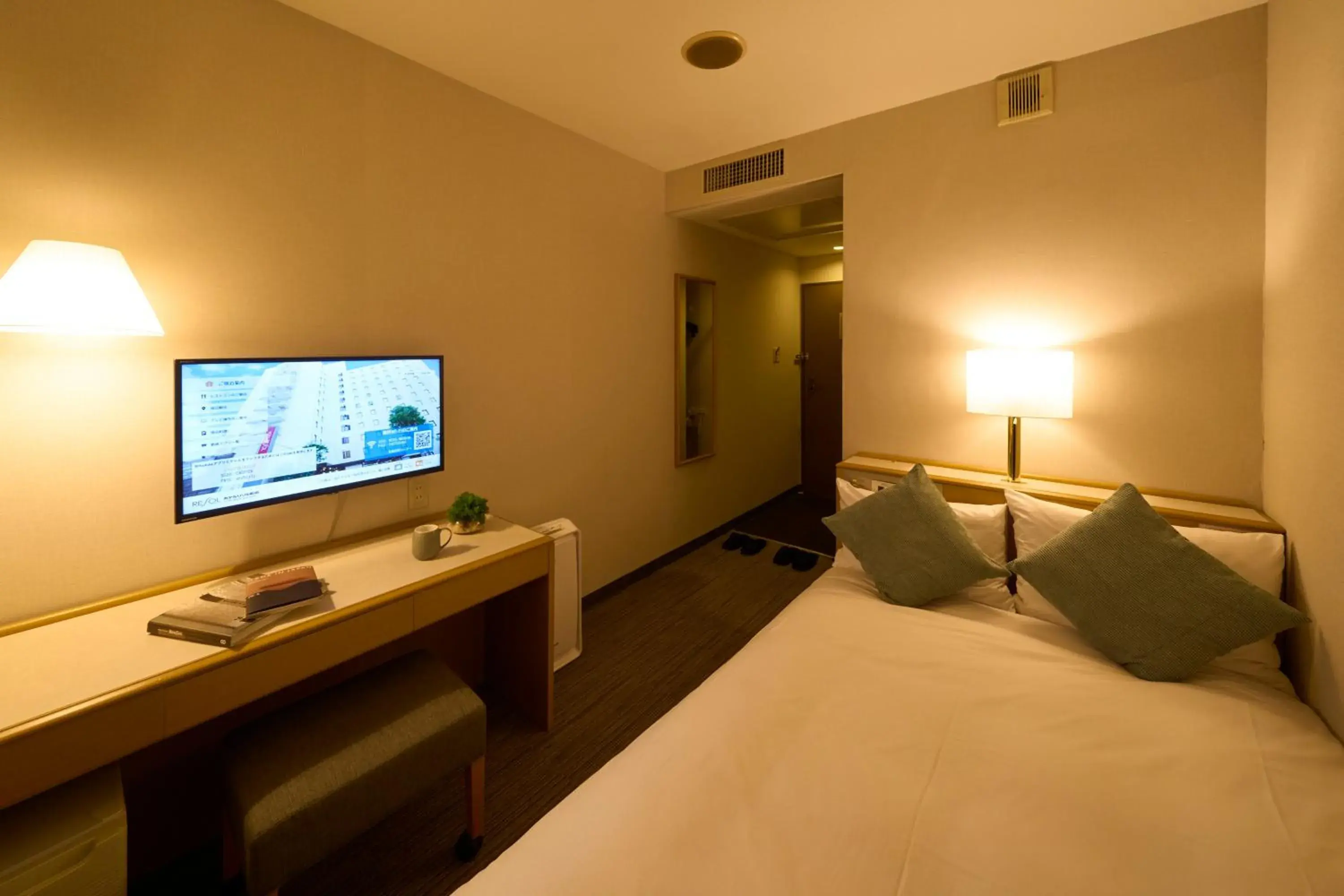 Bed in Hotel Resol Machida