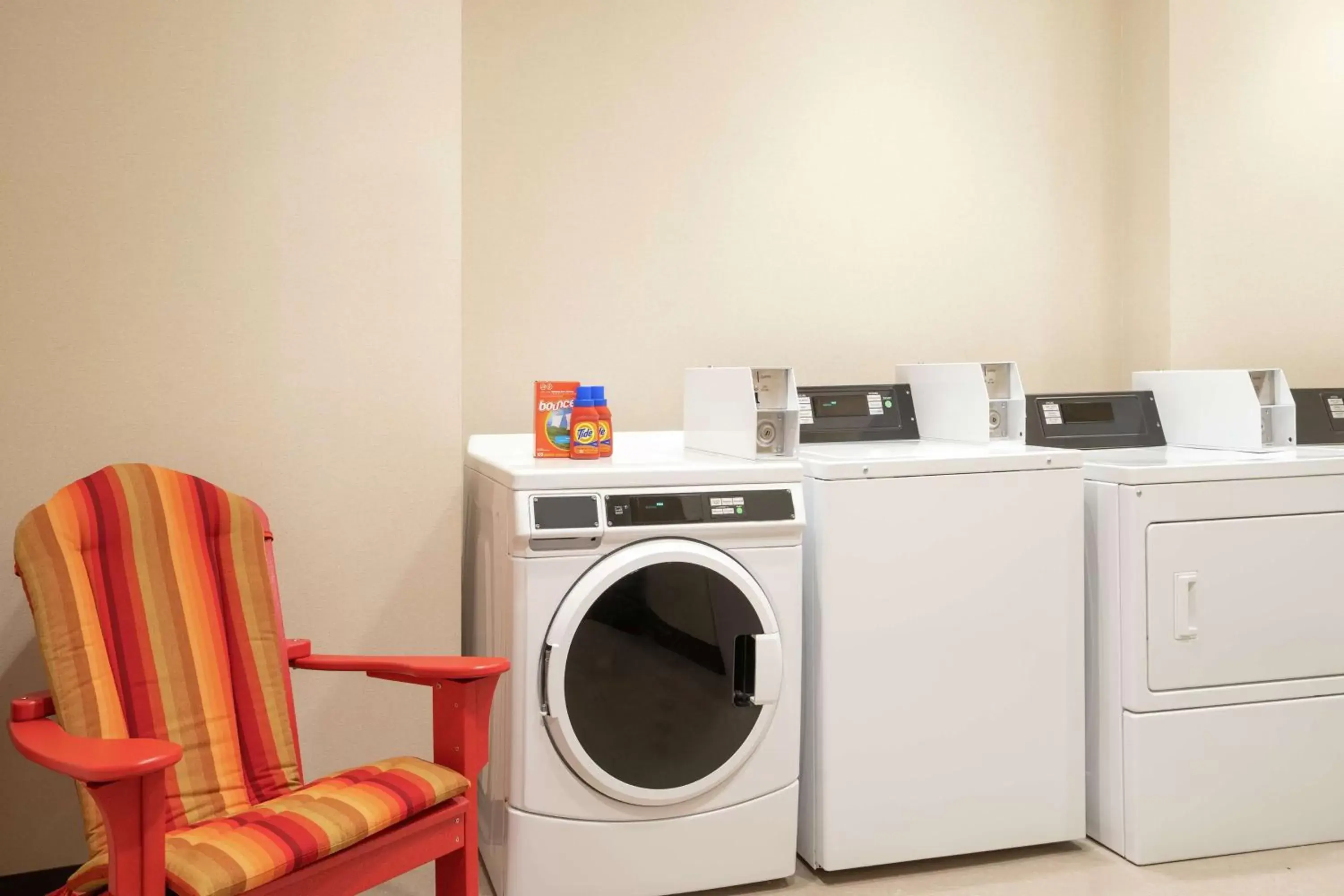 Property building in Home2 Suites By Hilton Woodland Hills Los Angeles Property building in Home2 Suites By Hilton Woodland Hills Los Angeles