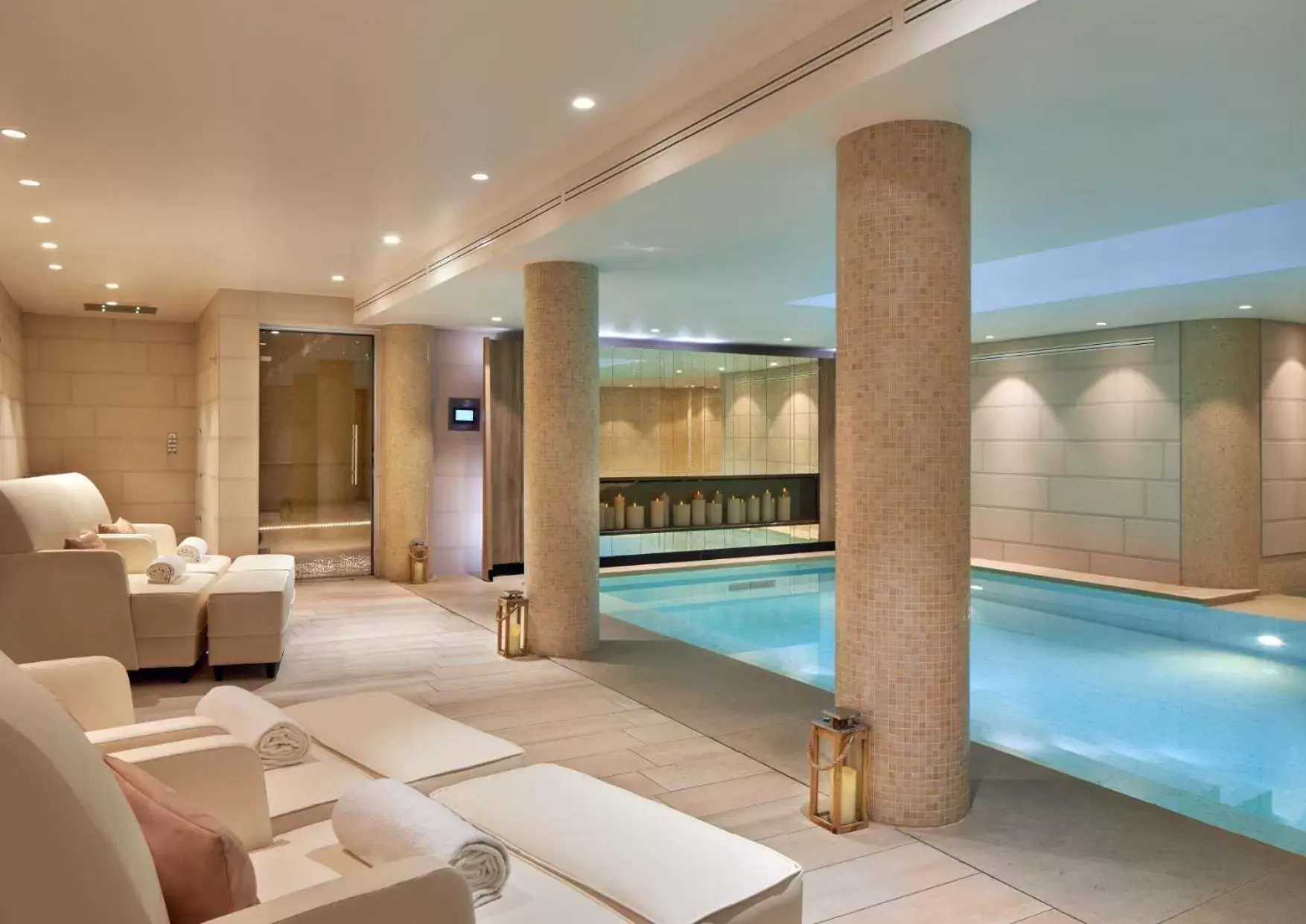 Massage, Swimming Pool in Maison Albar Hotels Le Pont-Neuf