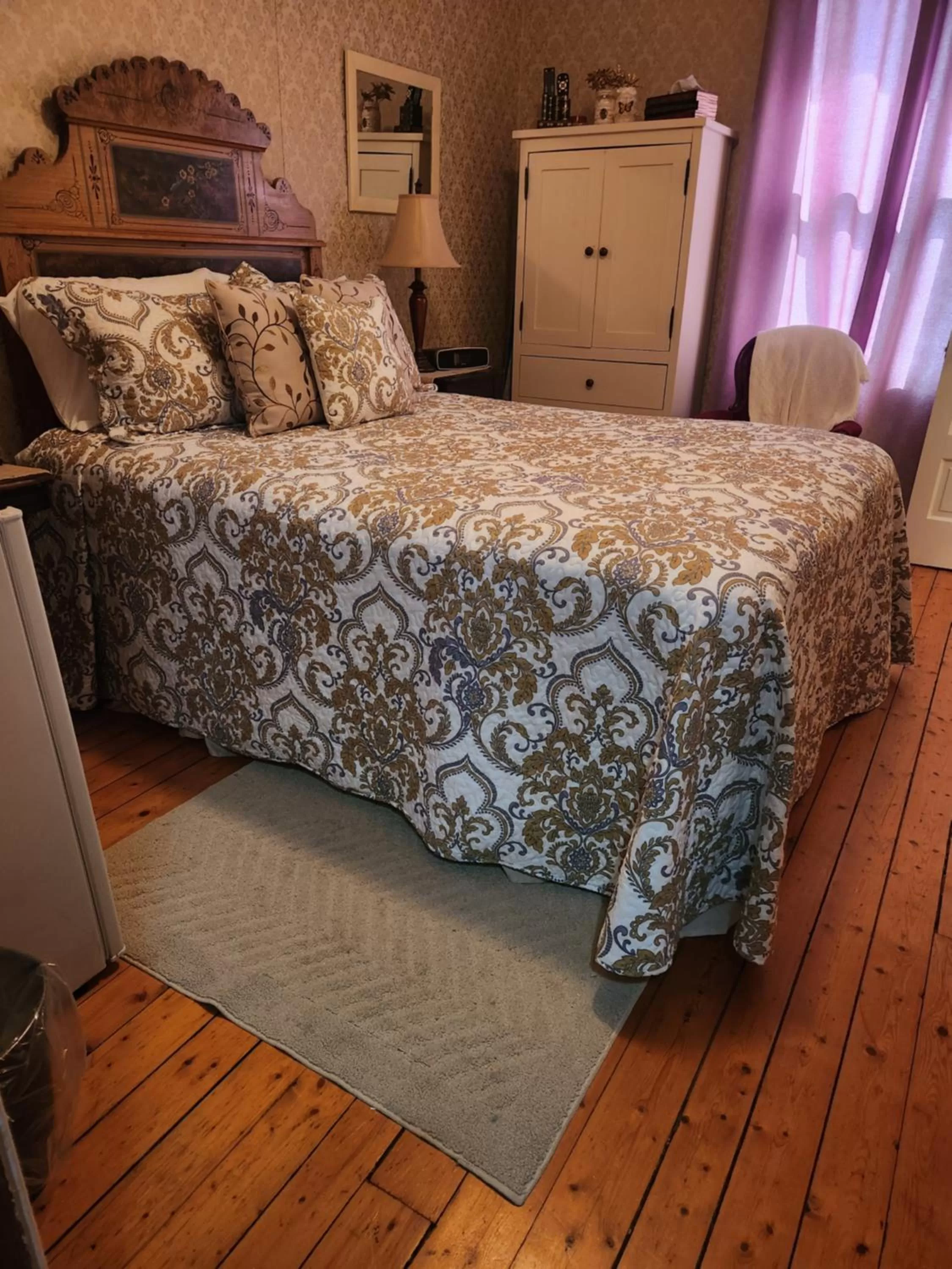 Bedroom in The Home Place Inn