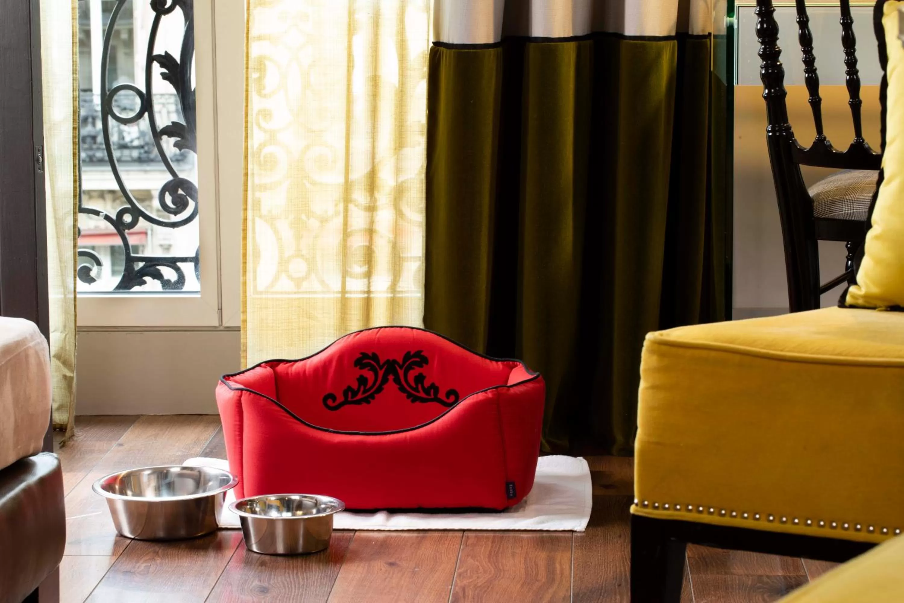 Bedroom in Edouard 7 Paris Opéra