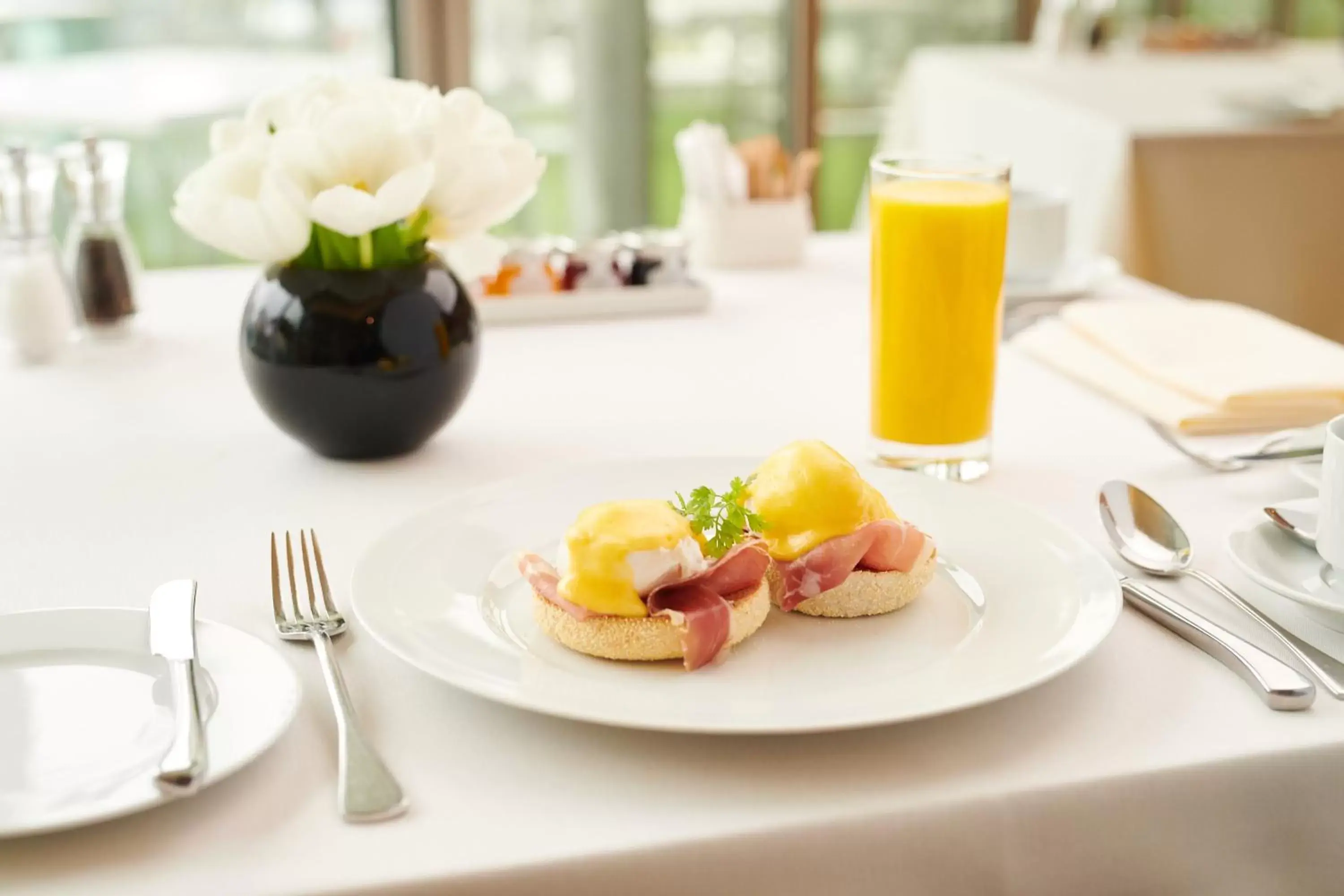 Breakfast in The Chelsea Harbour Hotel and Spa