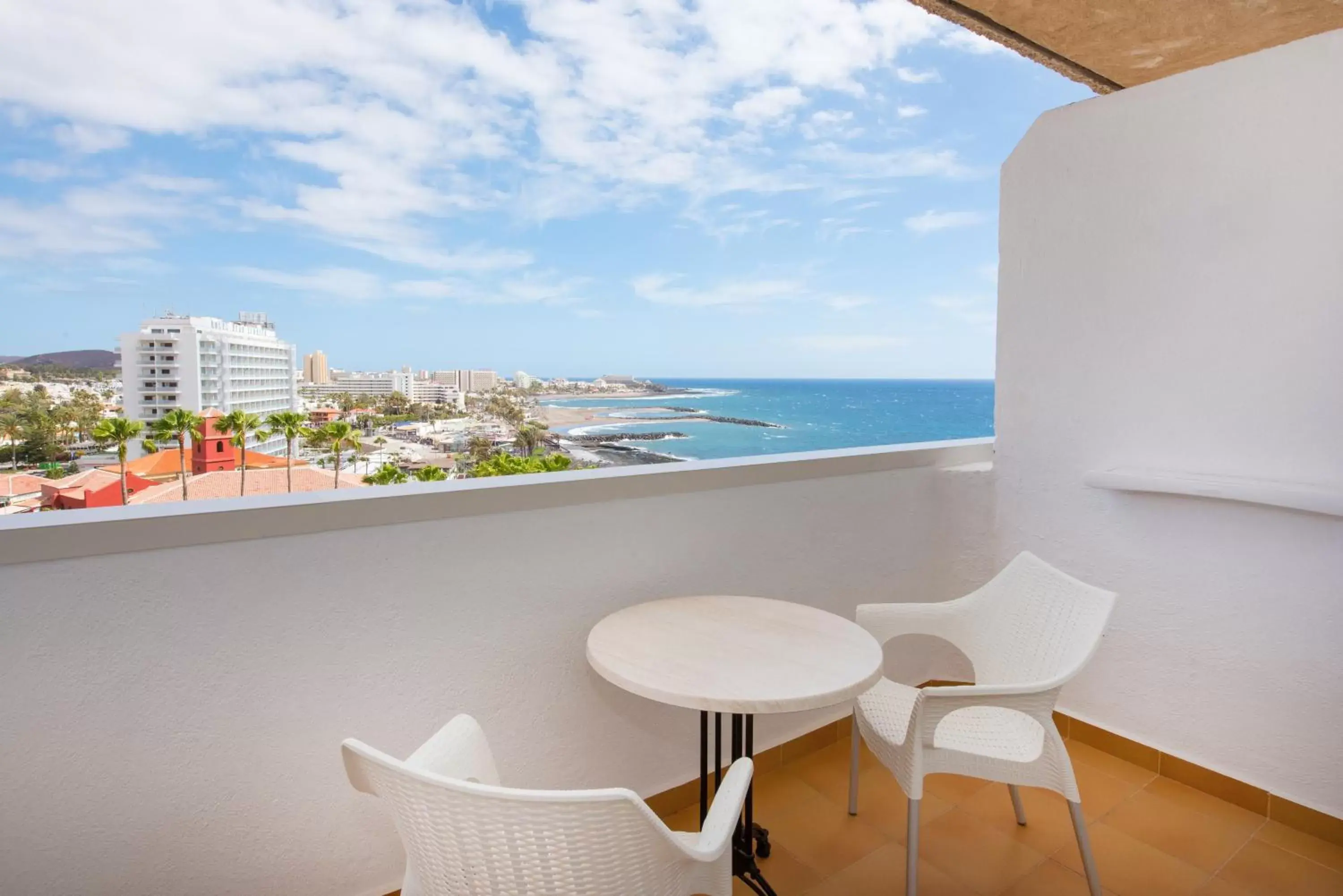 Bedroom, Balcony/Terrace in Iberostar Bouganville Playa