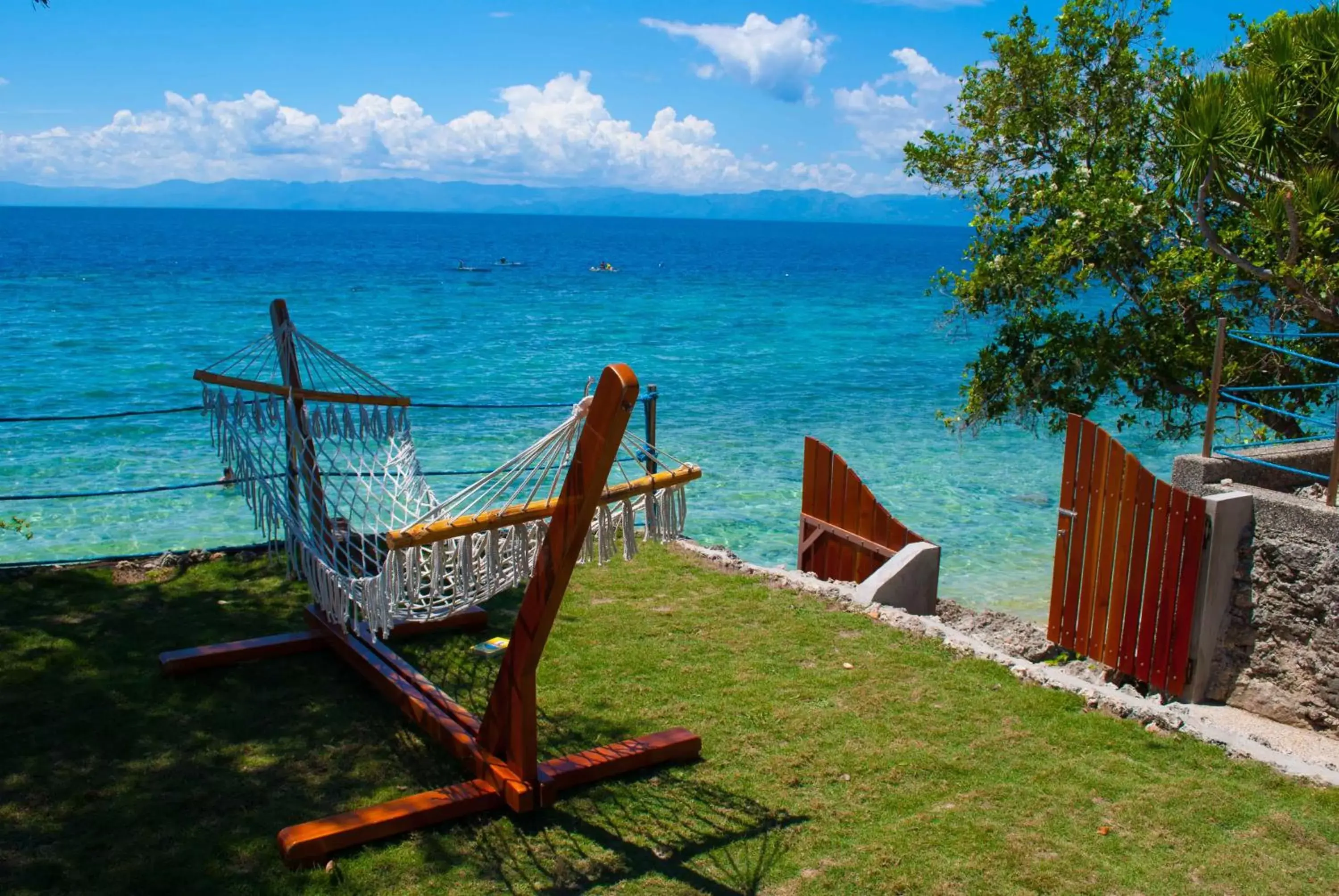 Sea view, Garden in Quo Vadis Dive Resort