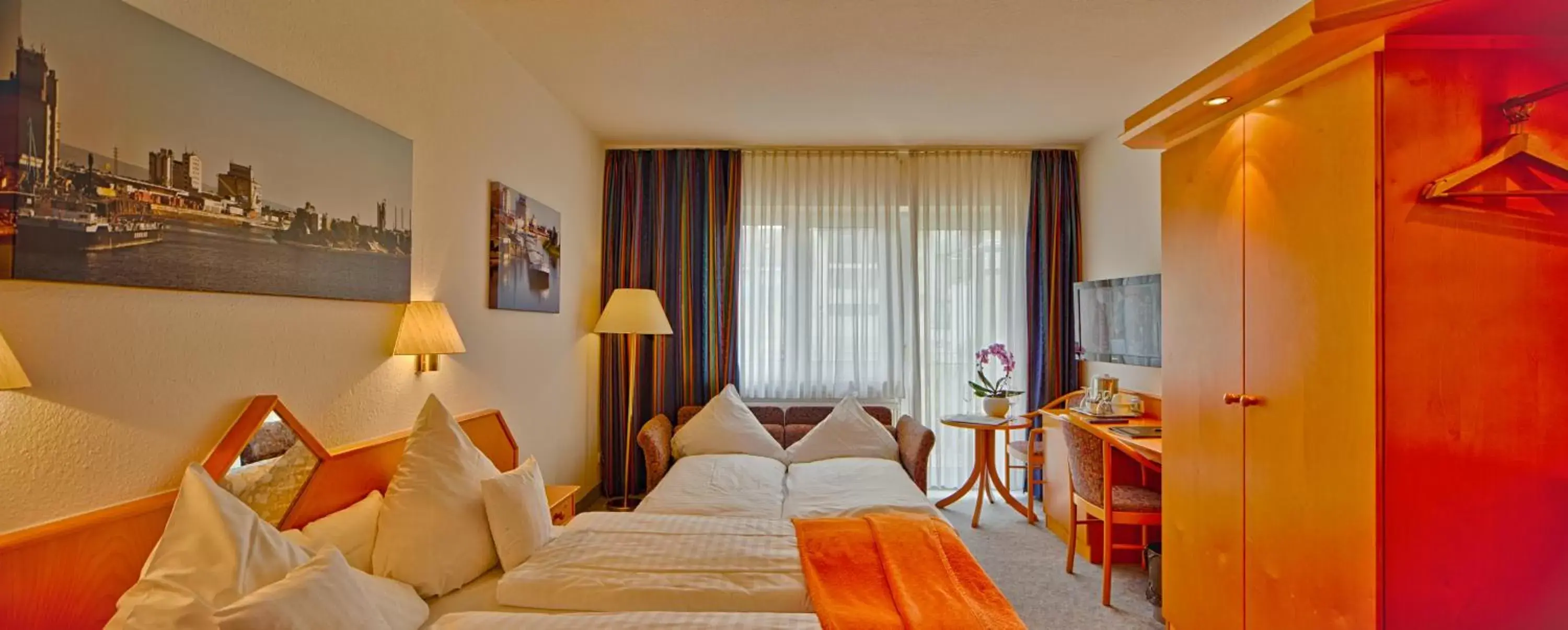 Bed in Trip Inn Hotel Zum Riesen Hanau