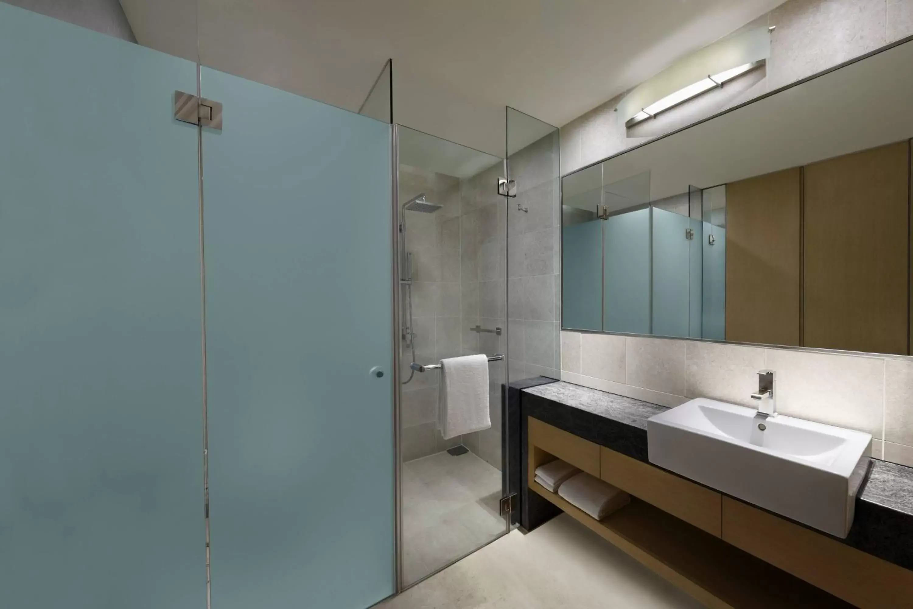 Bathroom in Courtyard by Marriott Pune Hinjewadi