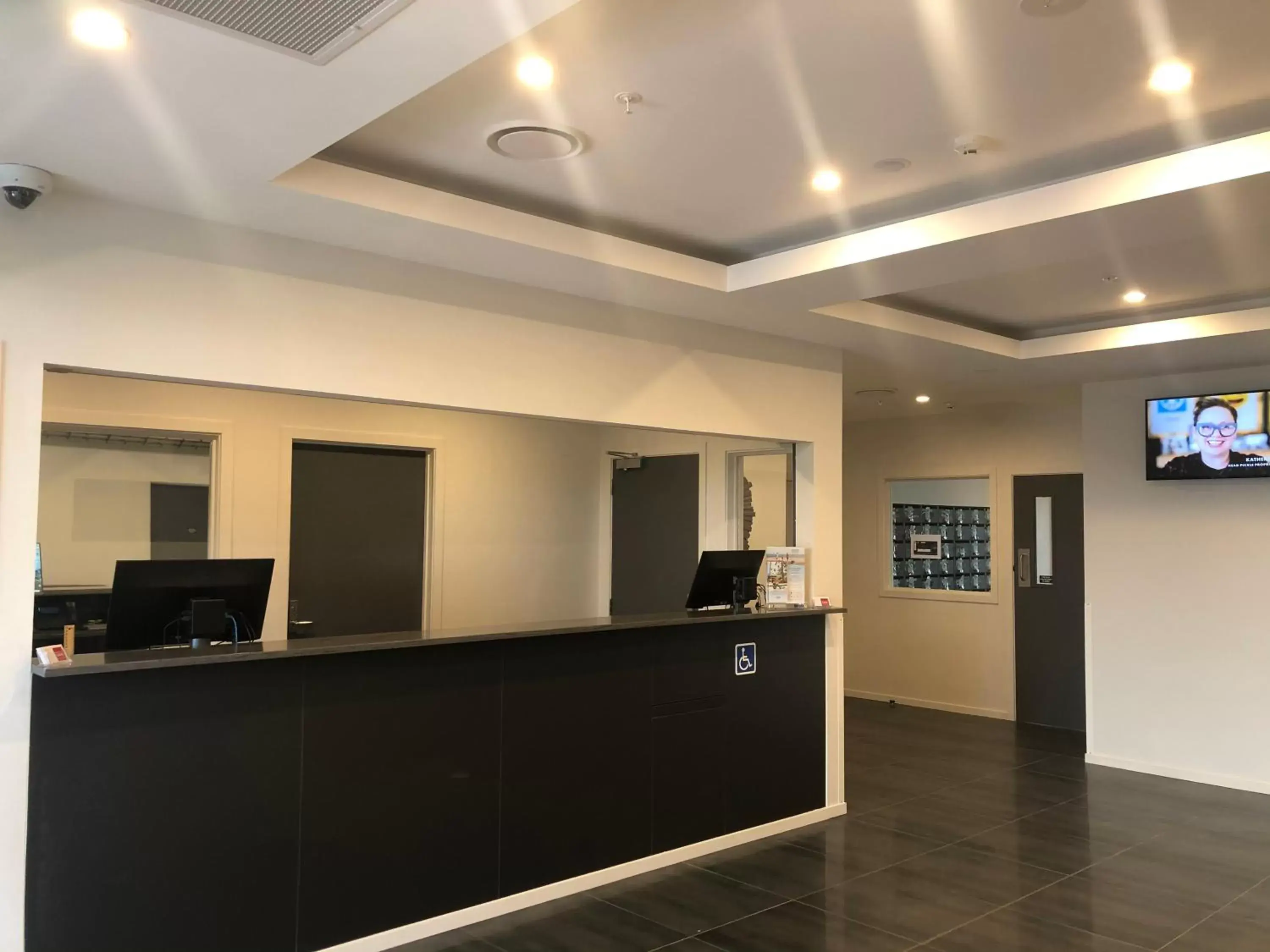 Lobby or reception in Ramada Suites by Wyndham Auckland Manukau Pacfic Centre Lobby or reception in Ramada Suites by Wyndham Auckland Manukau Pacfic Centre
