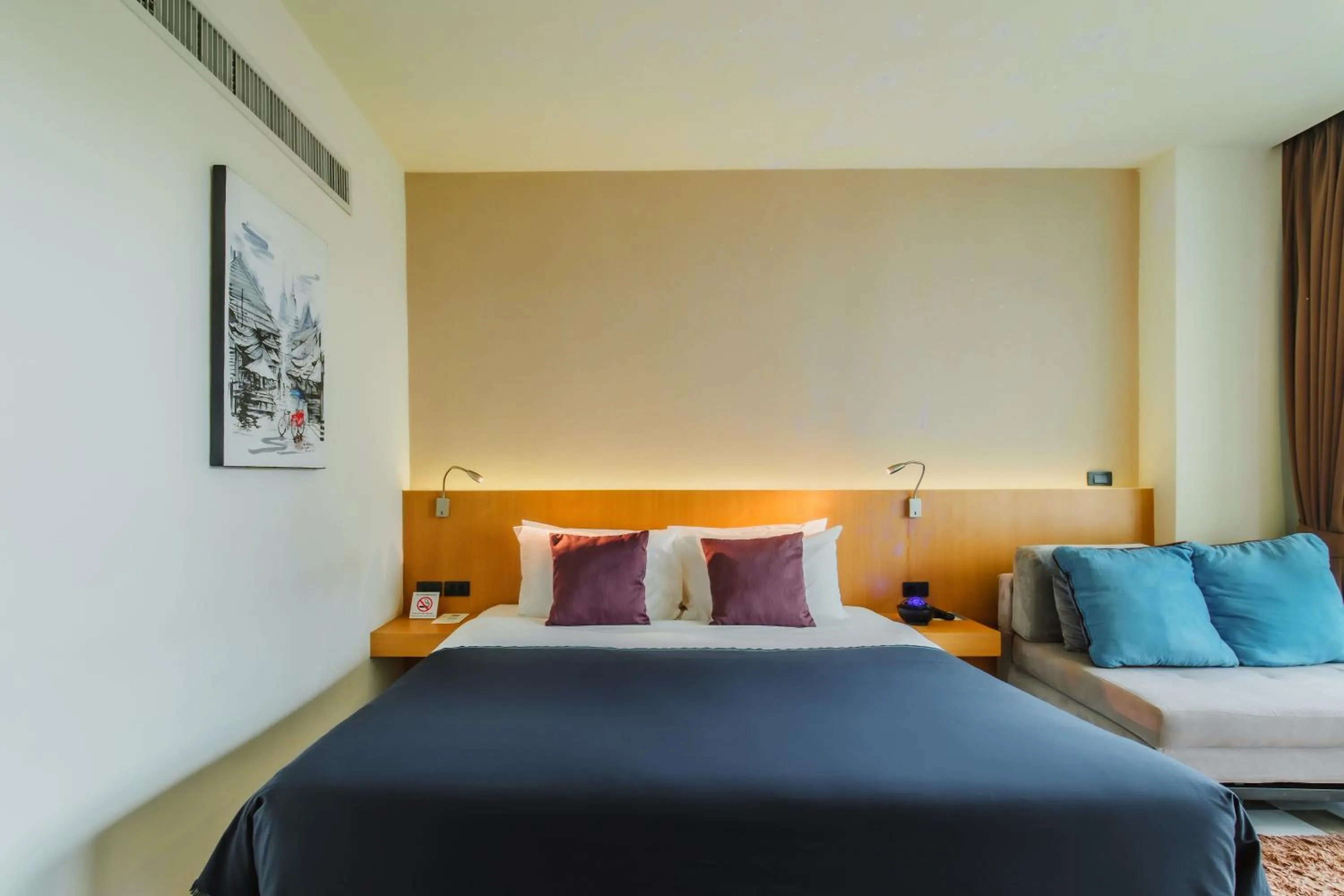 Bed in The Lunar Patong