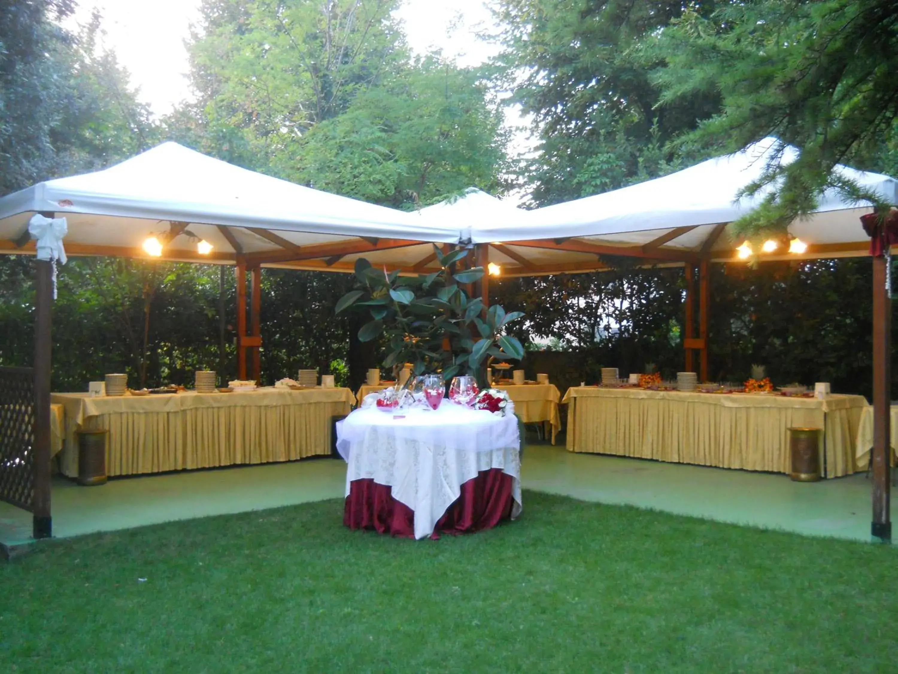 Garden, Banquet Facilities in Hotel Il Rustichello