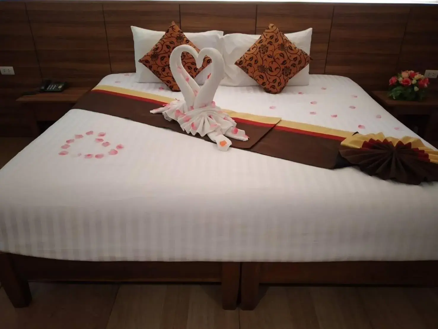 Bed in Saisawan Beach Resort