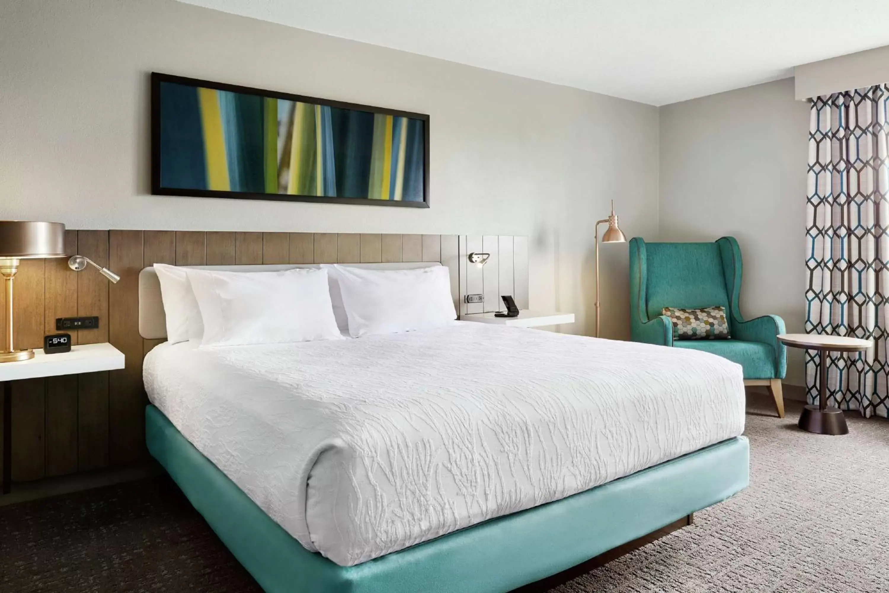 Bed in Hilton Garden Inn Cincinnati Northeast