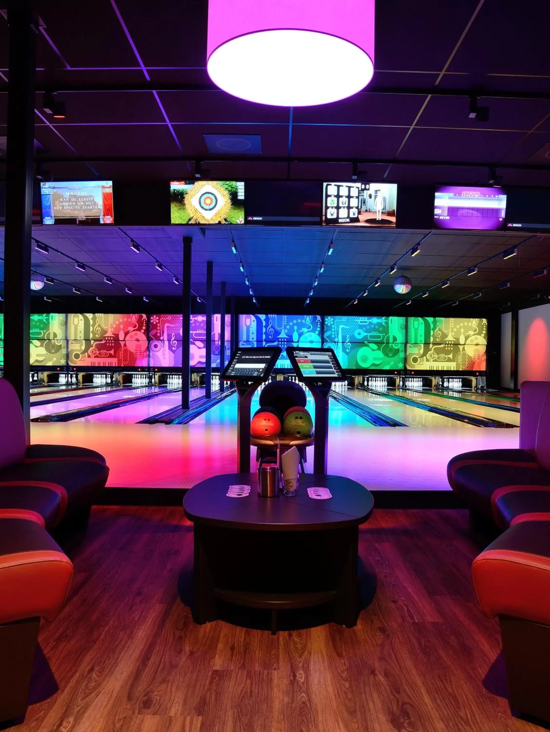 Bowling, Lounge/Bar in Hotel De Zoete Inval Haarlemmerliede