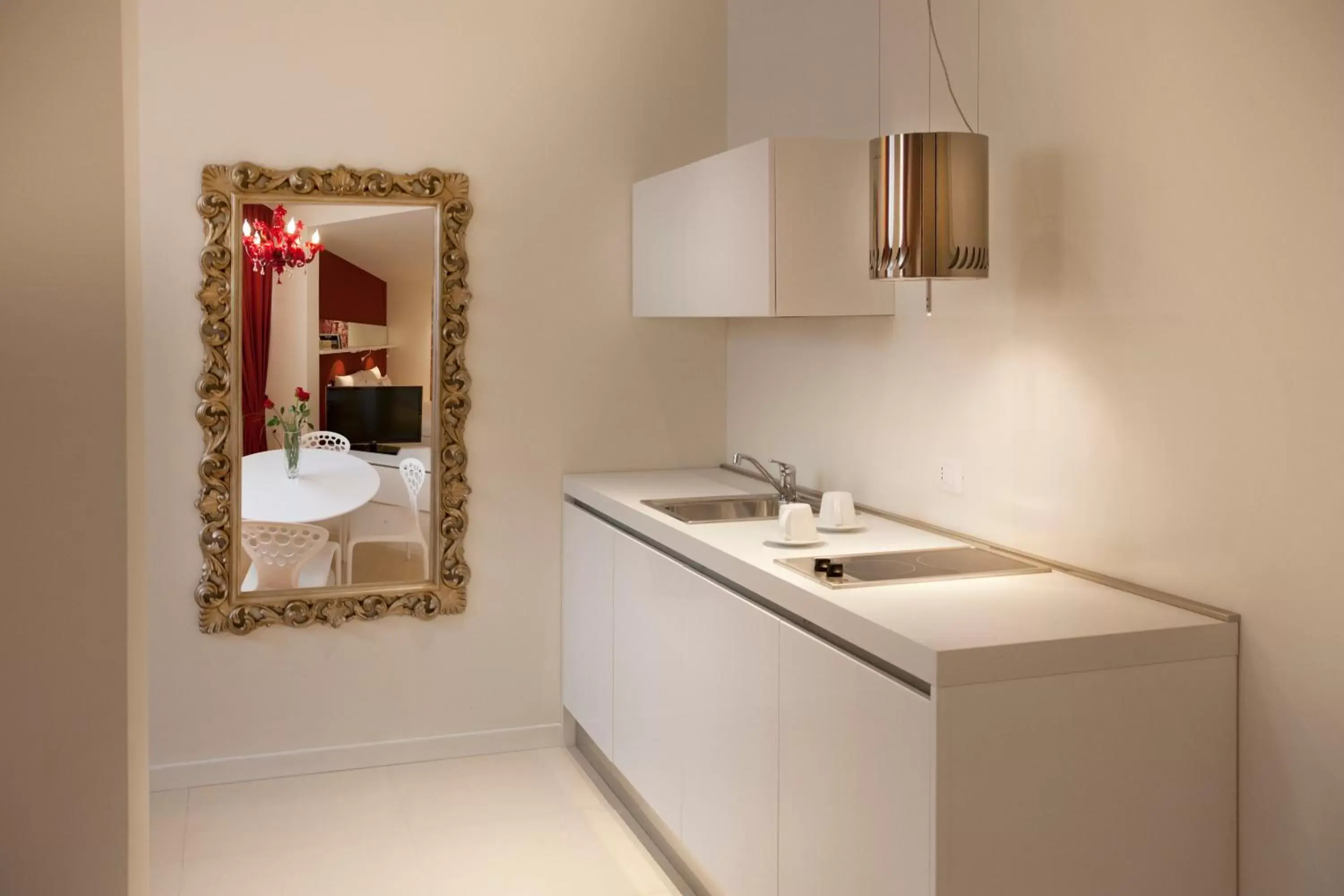 Kitchen or kitchenette, Bathroom in Opera Relais De Charme - Aparthotel