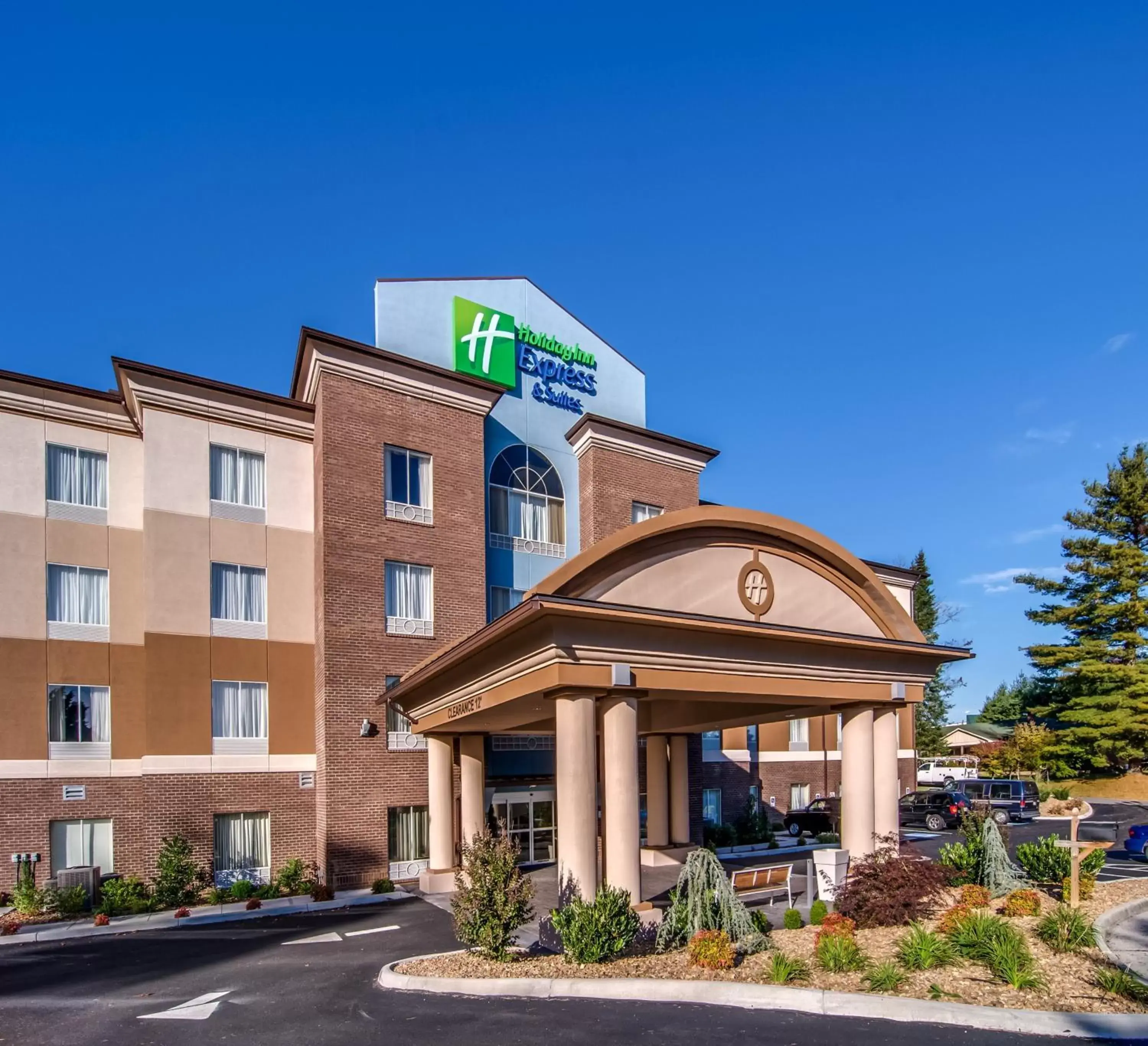 Property Building in Holiday Inn Express & Suites Wytheville, an IHG Hotel