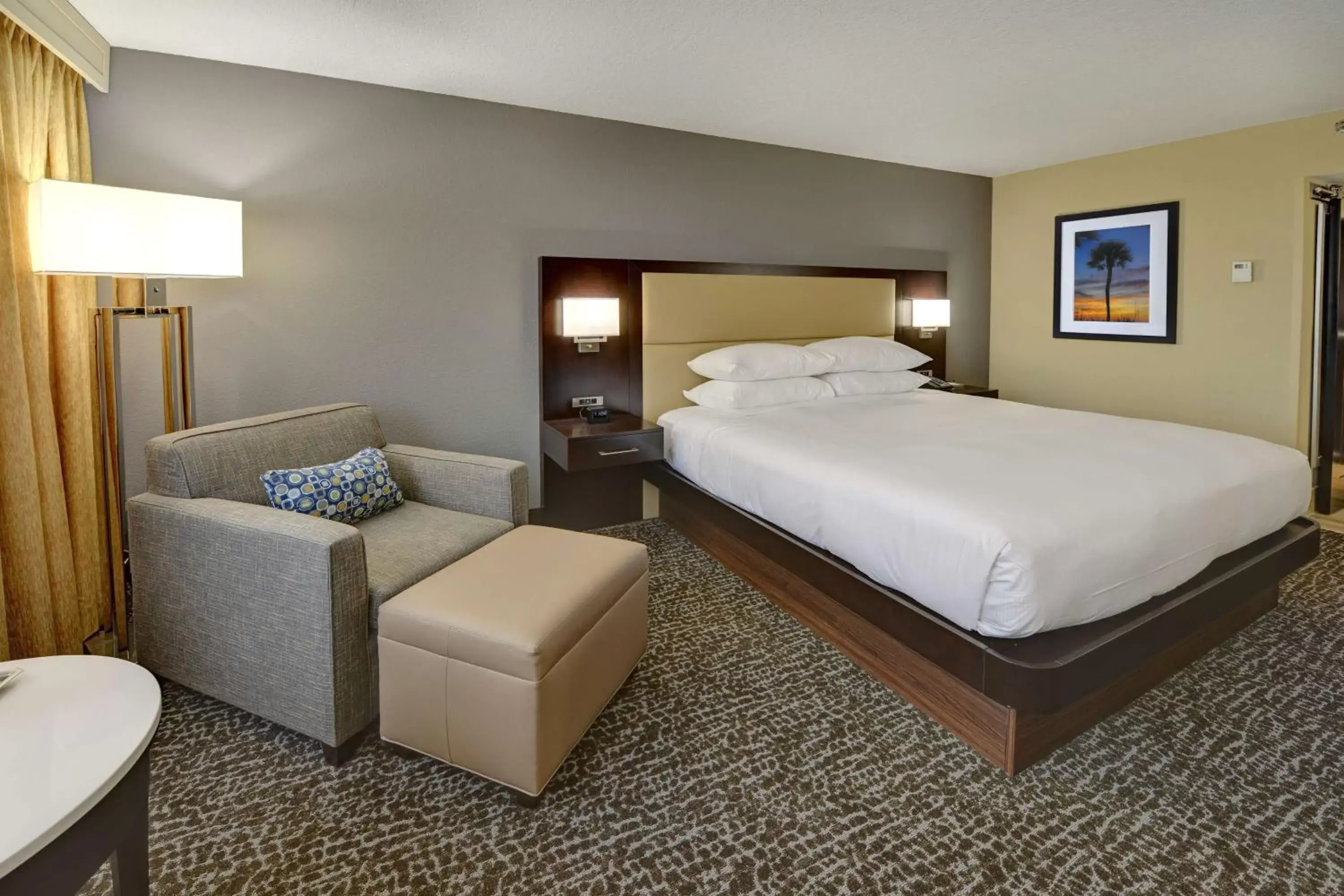 Bed in Hilton Orlando/Altamonte Springs