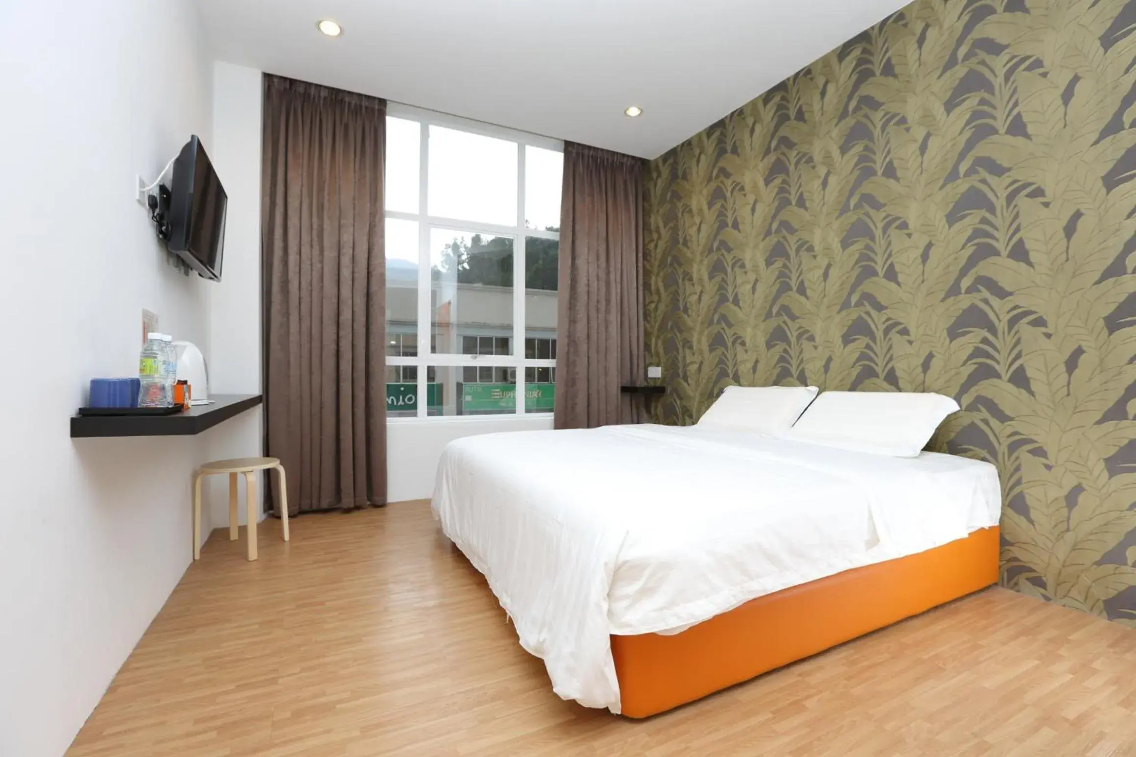 Bedroom, Bed in 1 Hotel Taman Connaught