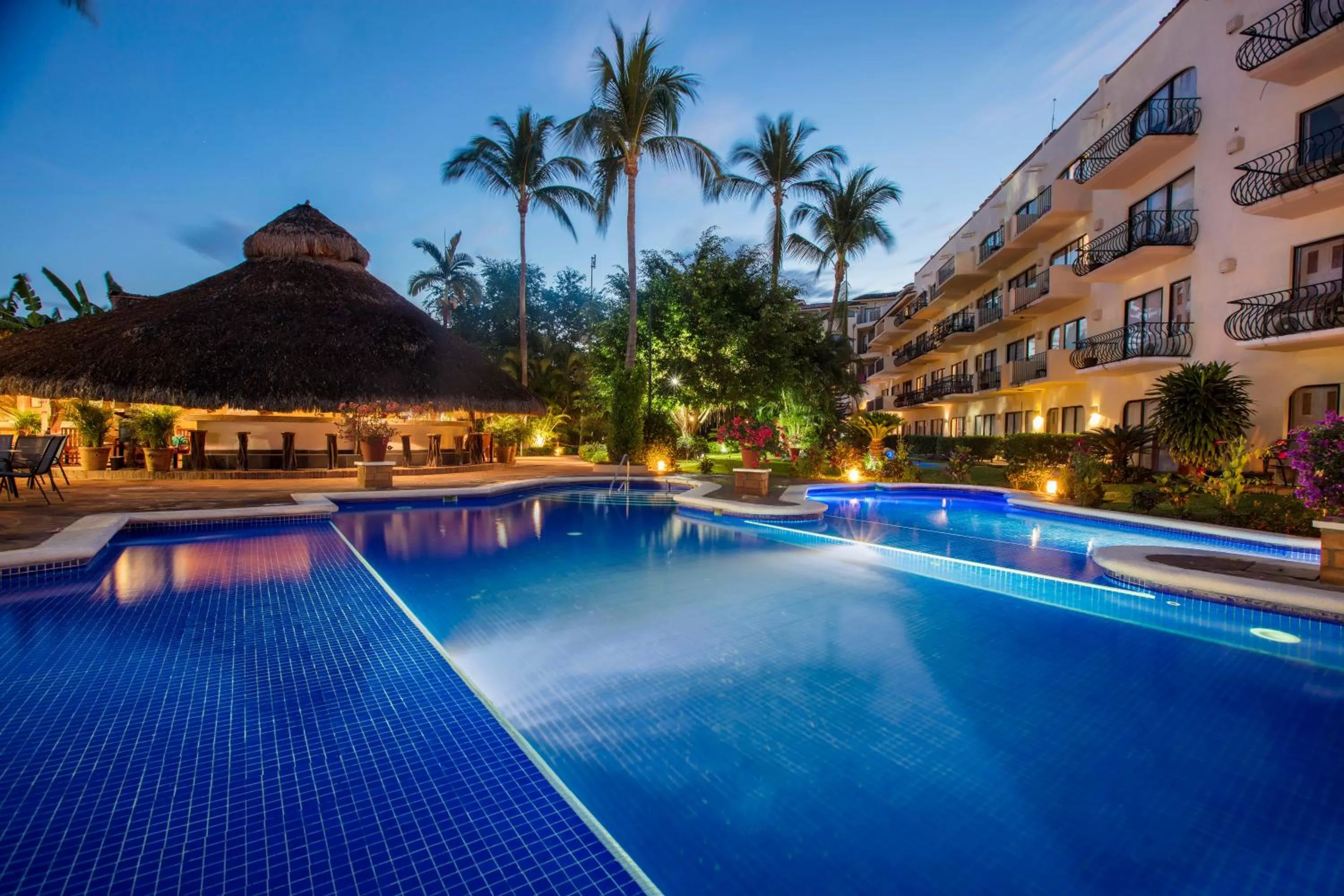 Lounge or bar in Flamingo Vallarta Hotel & Marina