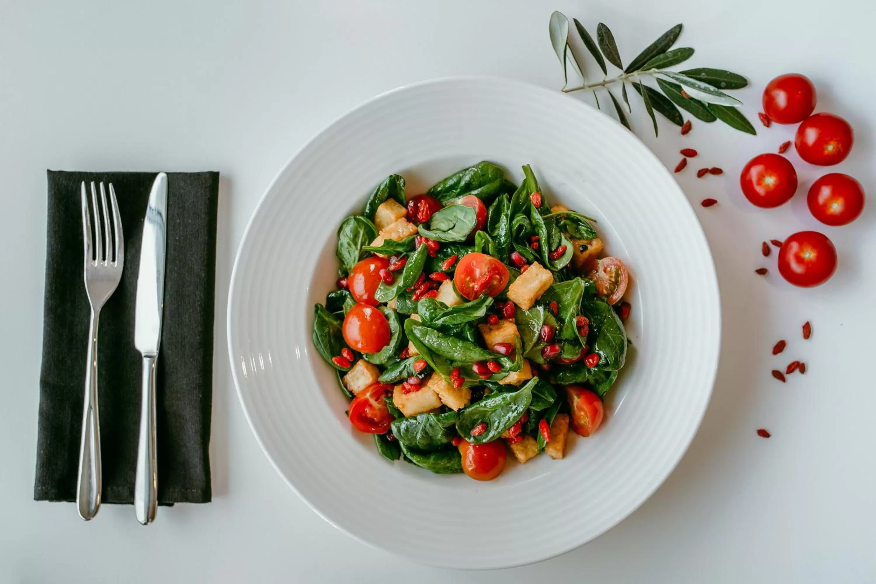 Restaurant/places to eat in Lebay Beach Hotel