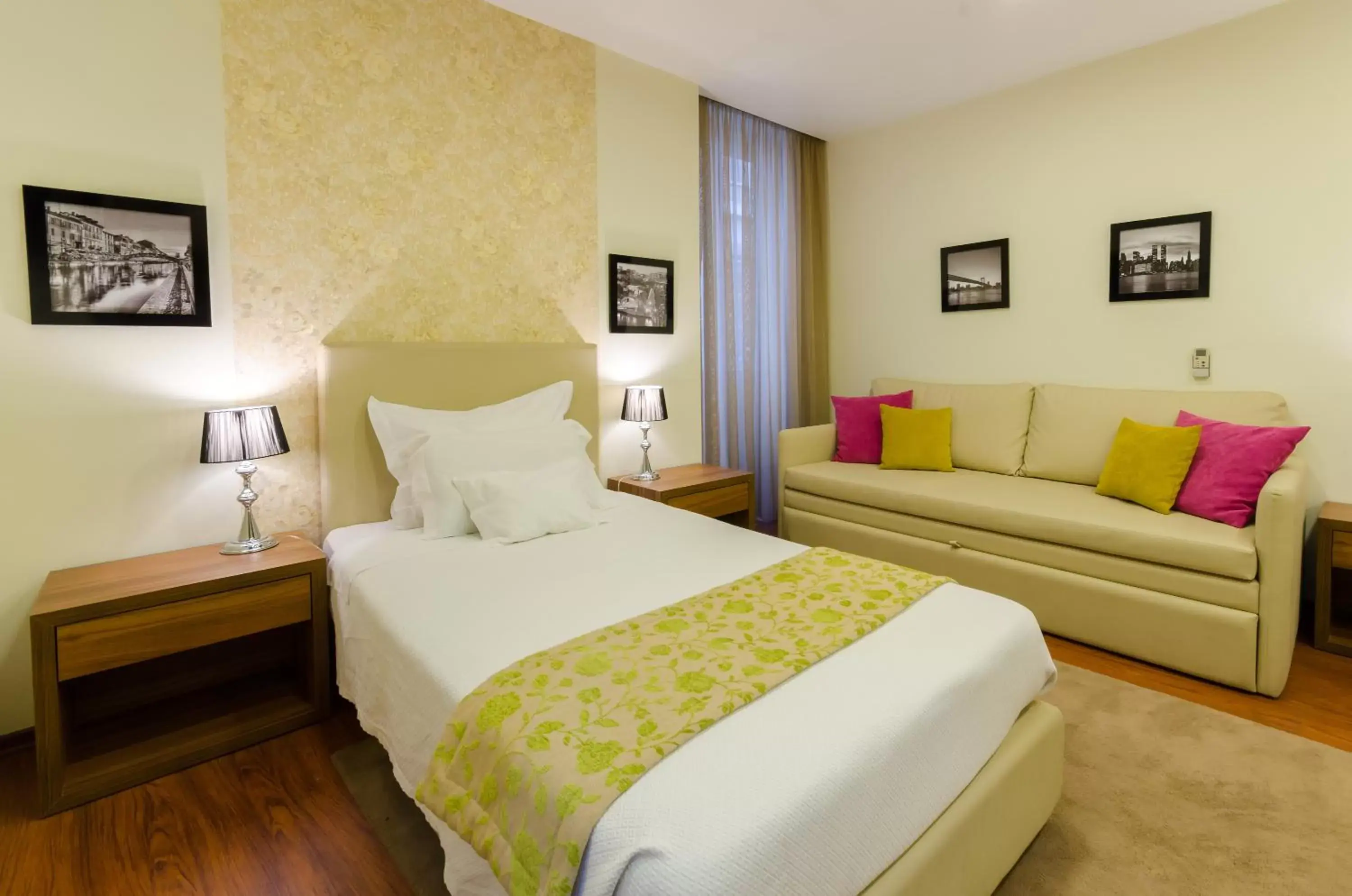 Quadruple Room in Hotel Borges Chiado