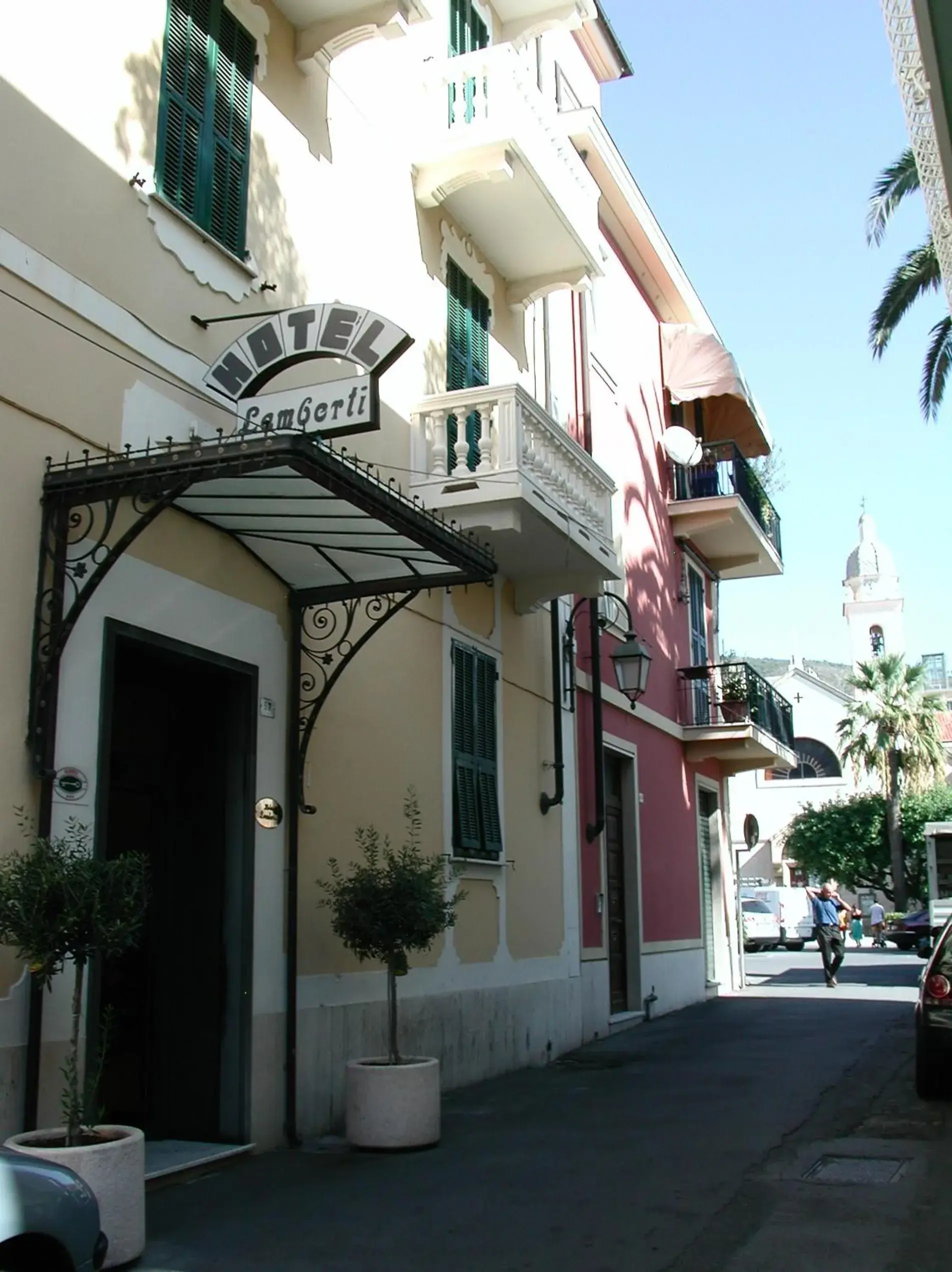 Facade/entrance, Property Building in Hotel Lamberti