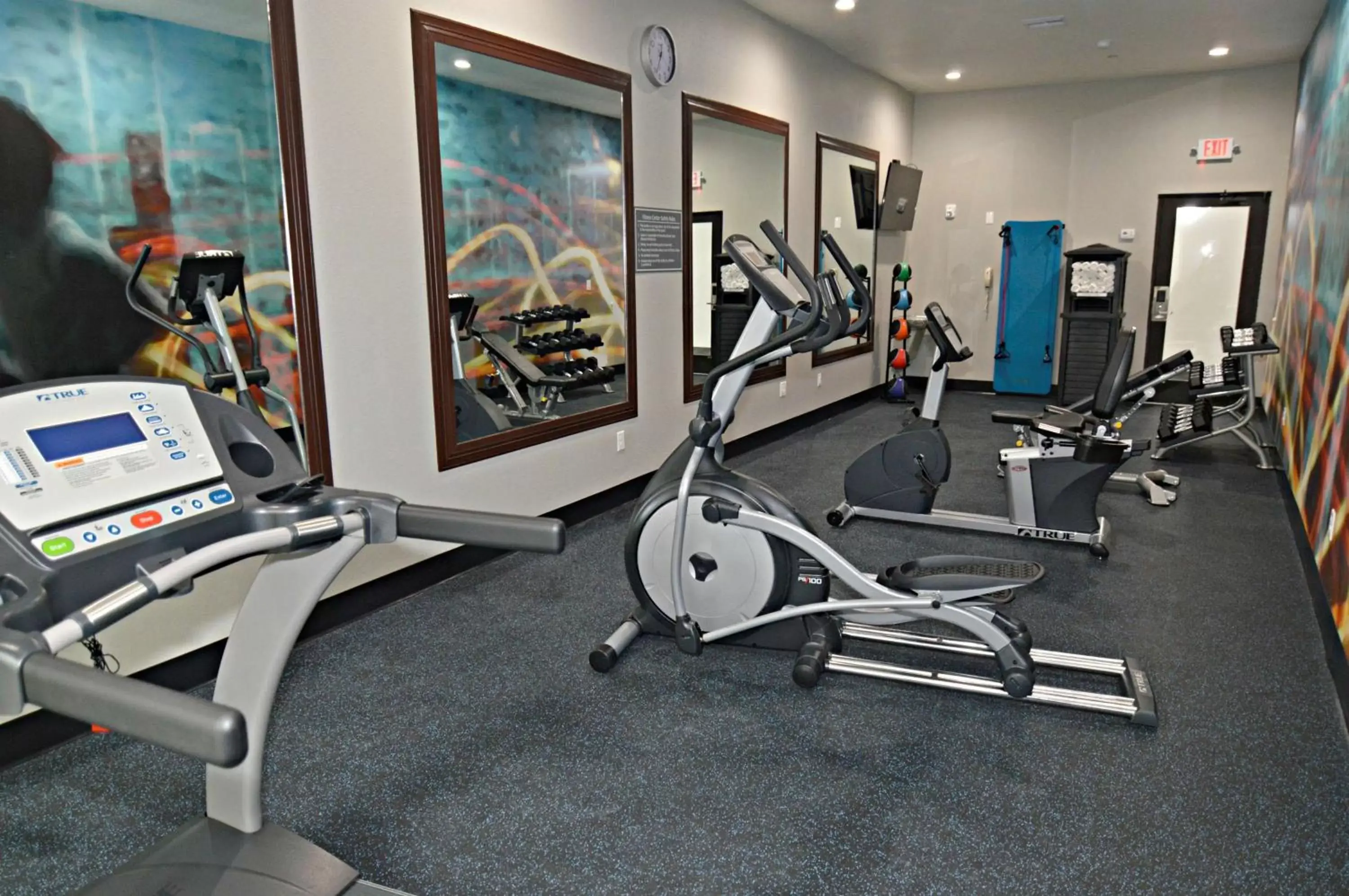 Fitness centre/facilities, Fitness Center/Facilities in Best Western Plus Waller Hotel
