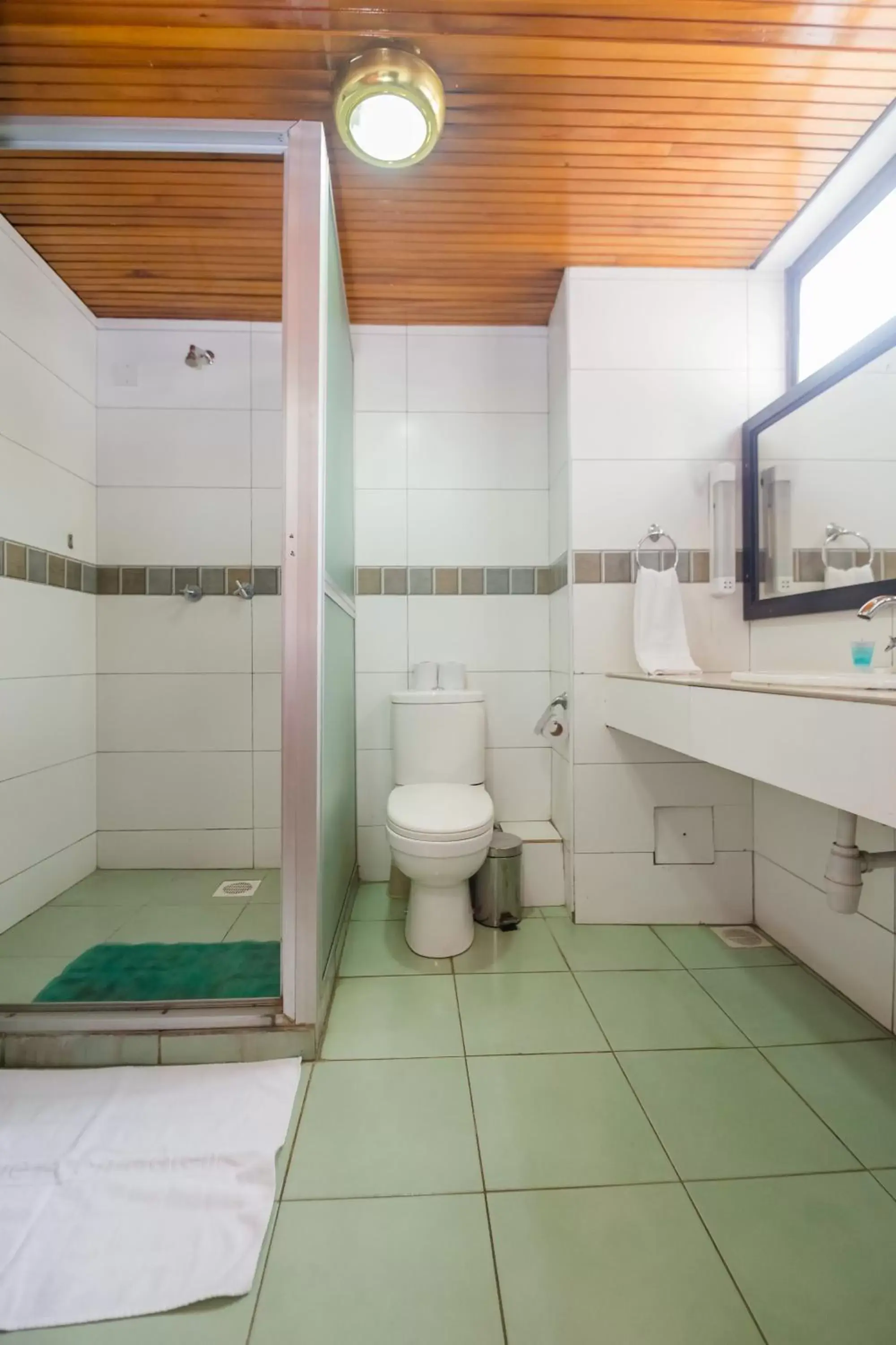 Bathroom in Marble Arch Hotel