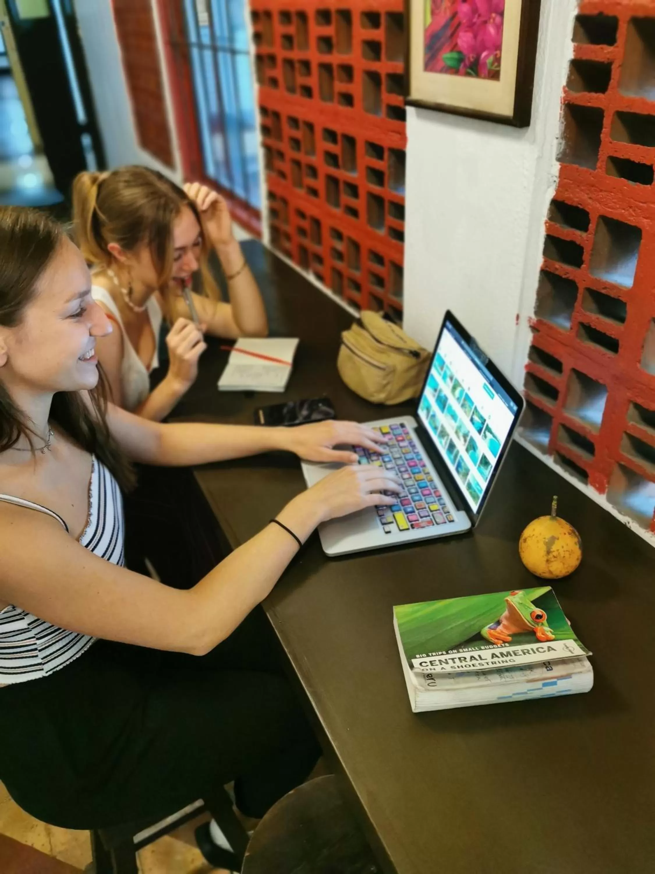 People in Casa Aldea Hotel Bed & Breakfast