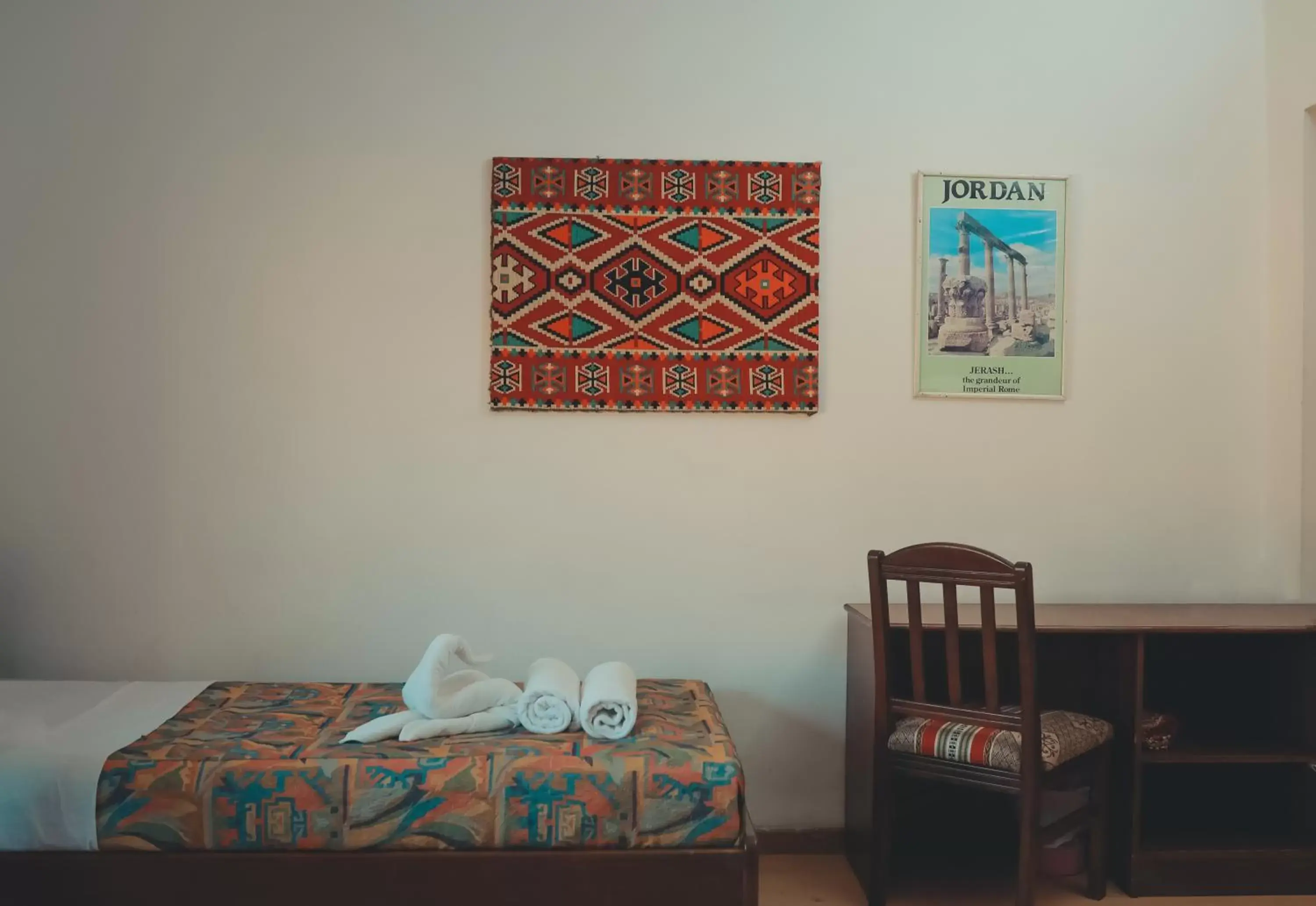 Photo of the whole room, Bed in Amman Pasha Hotel