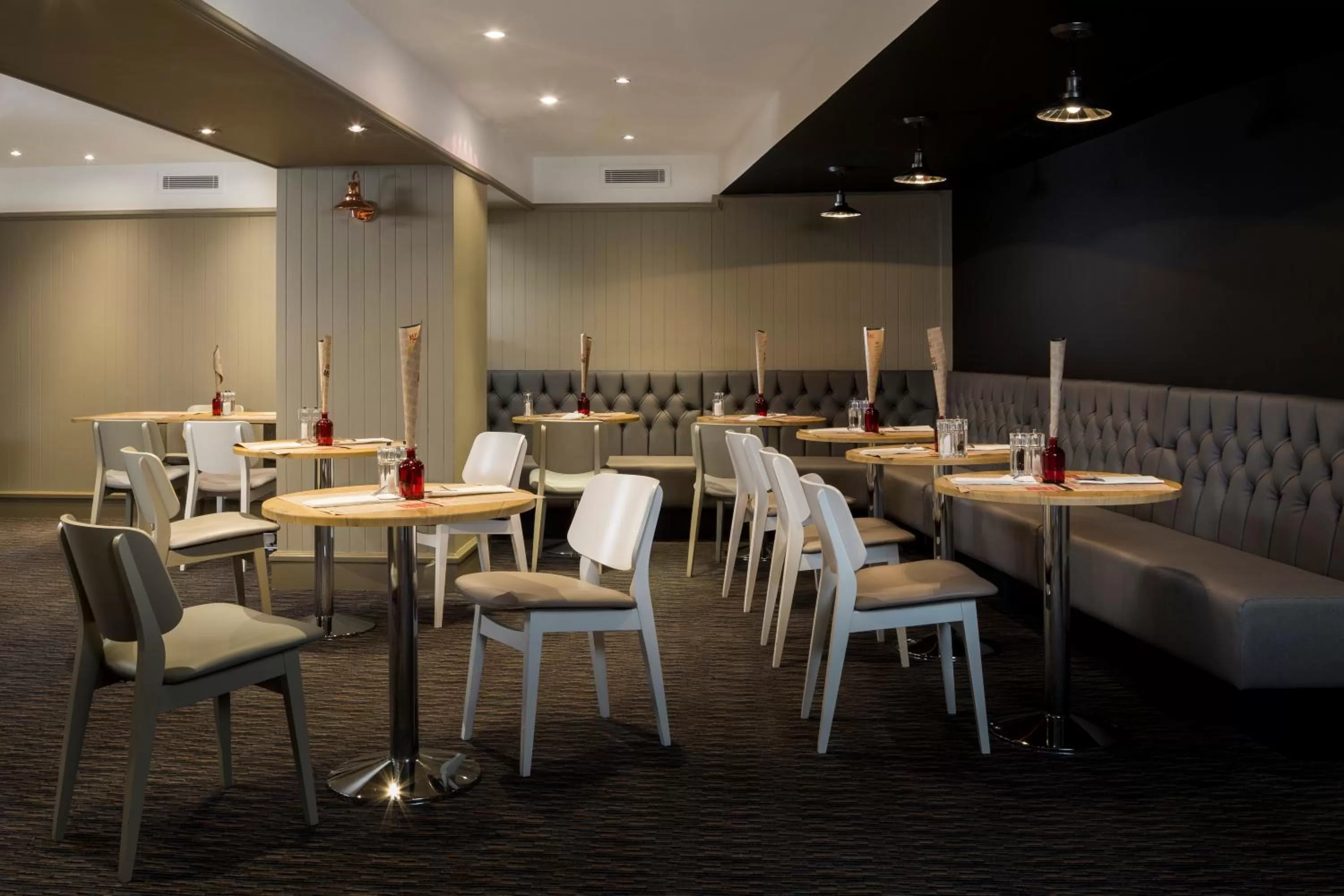 Restaurant/places to eat in Radisson Hotel York