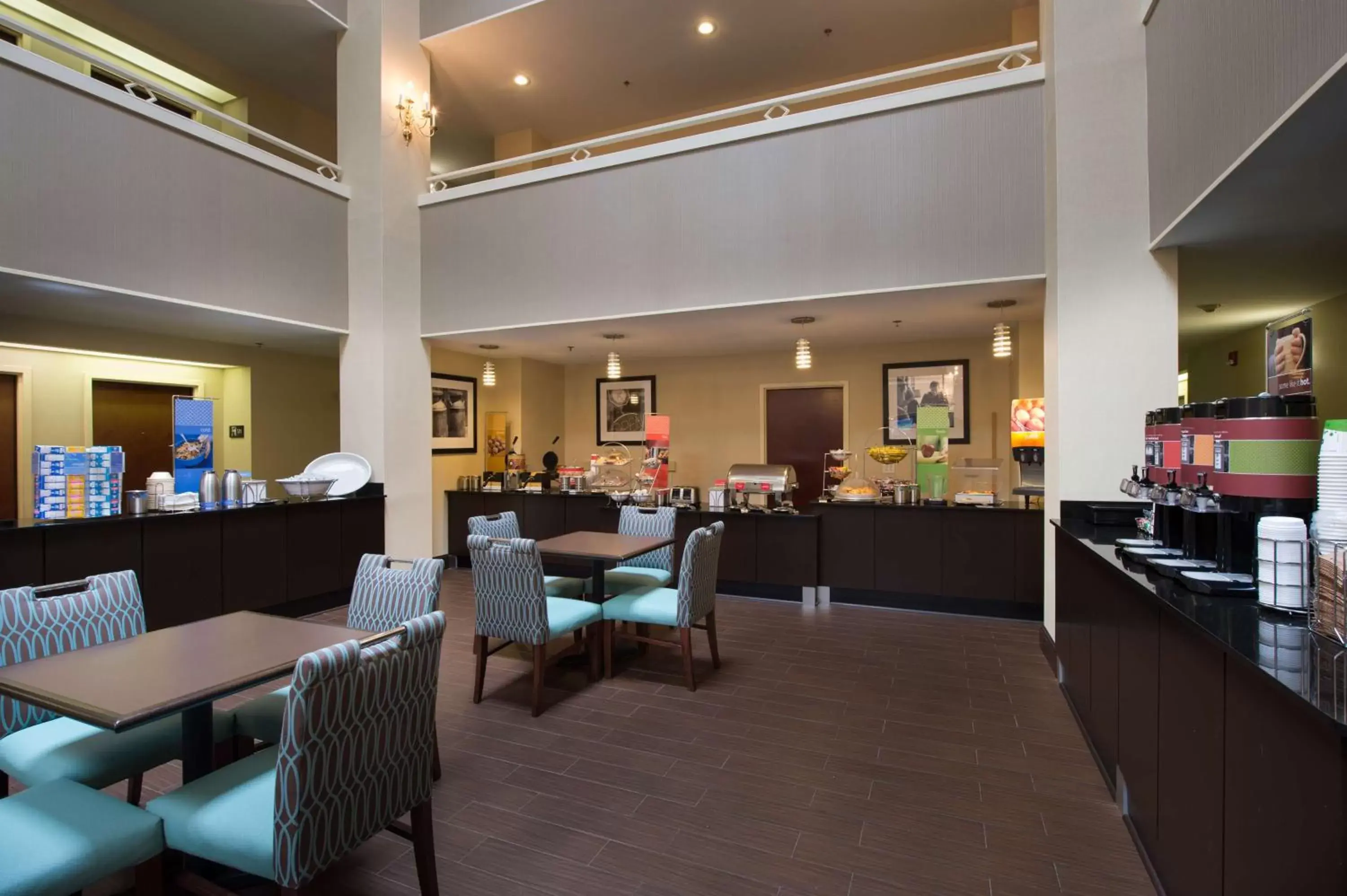 Dining area, Restaurant/Places to Eat in Hampton Inn Cornelia