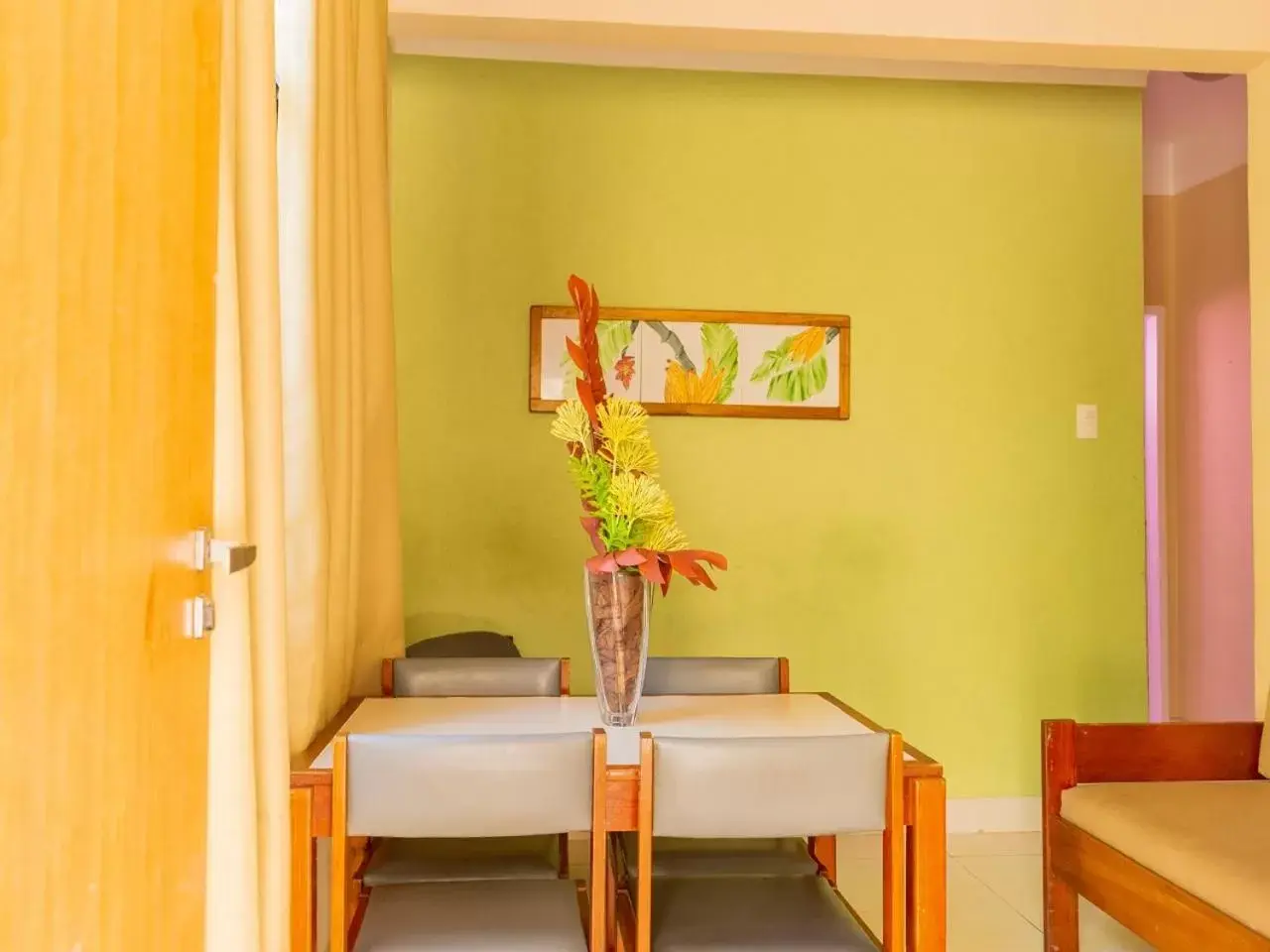 Dining Area in Recanto da Orla