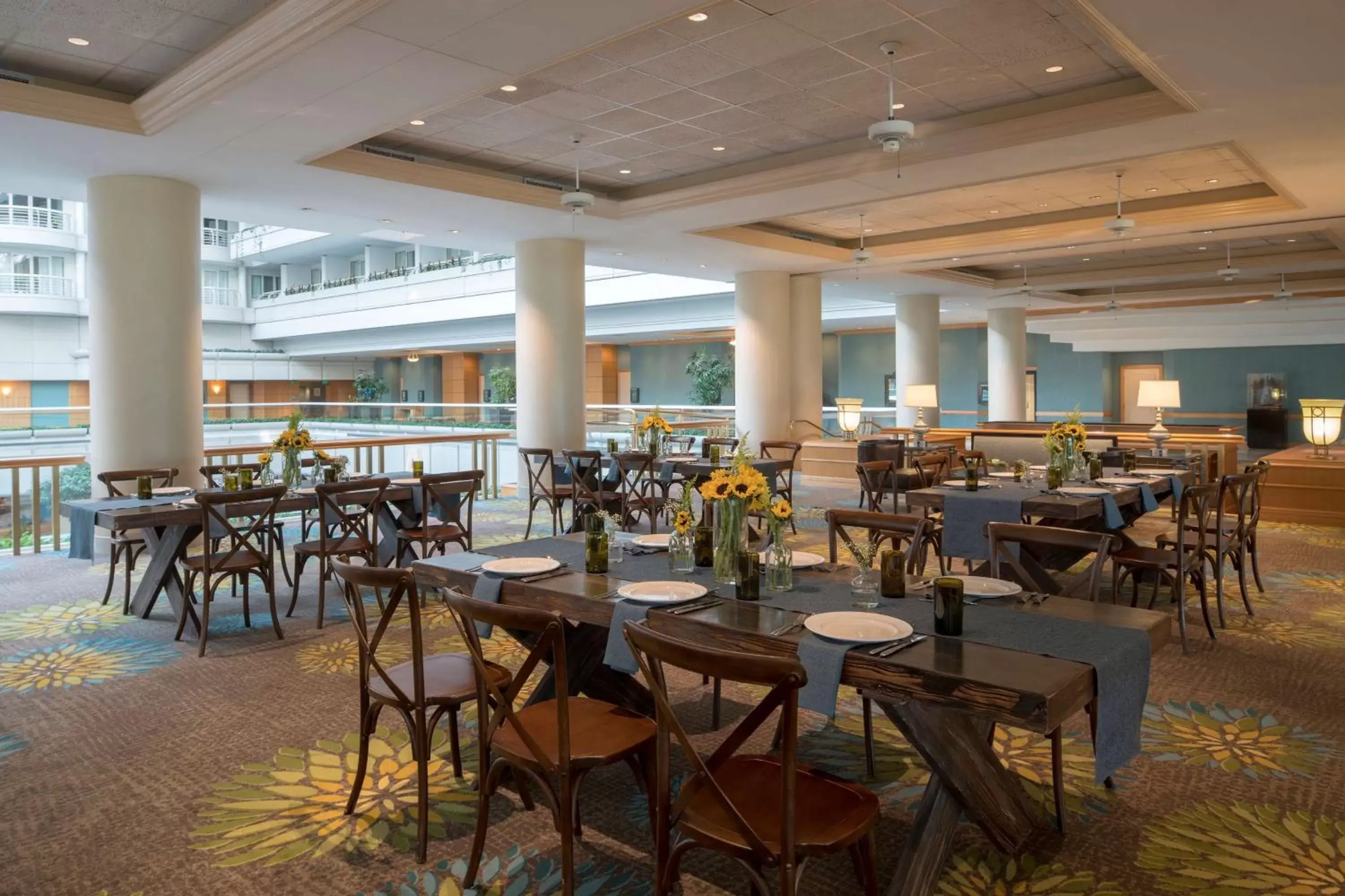Meeting/conference room, Restaurant/Places to Eat in Hyatt Regency Orlando International Airport Hotel
