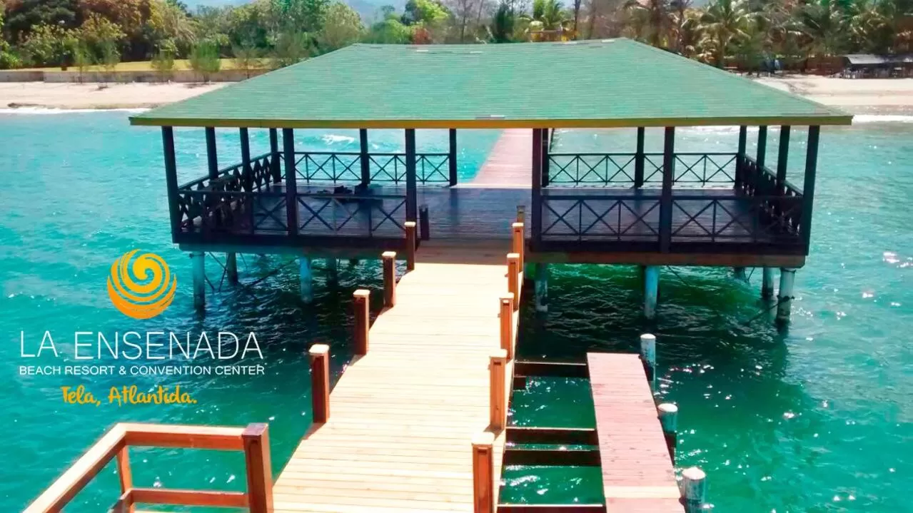 Beach in La Ensenada Beach Resort