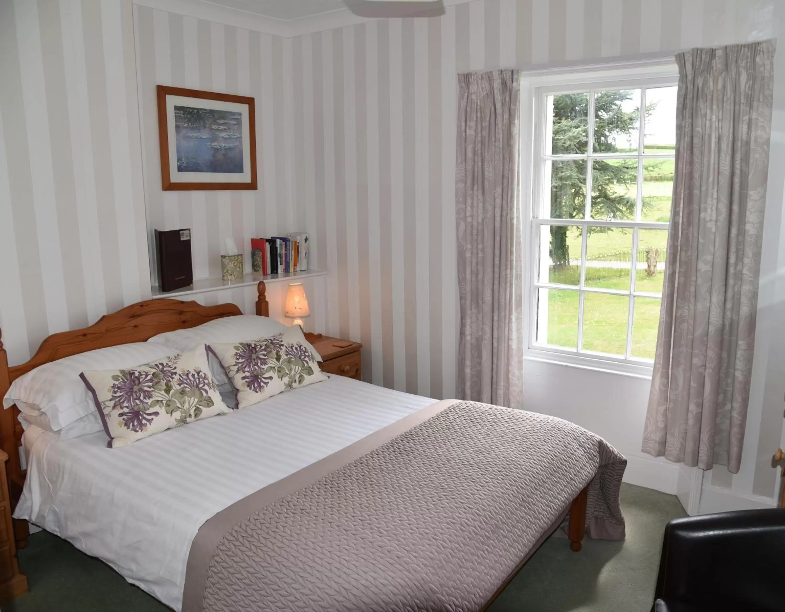 Bedroom, Bed in Lower Bryanston Farm