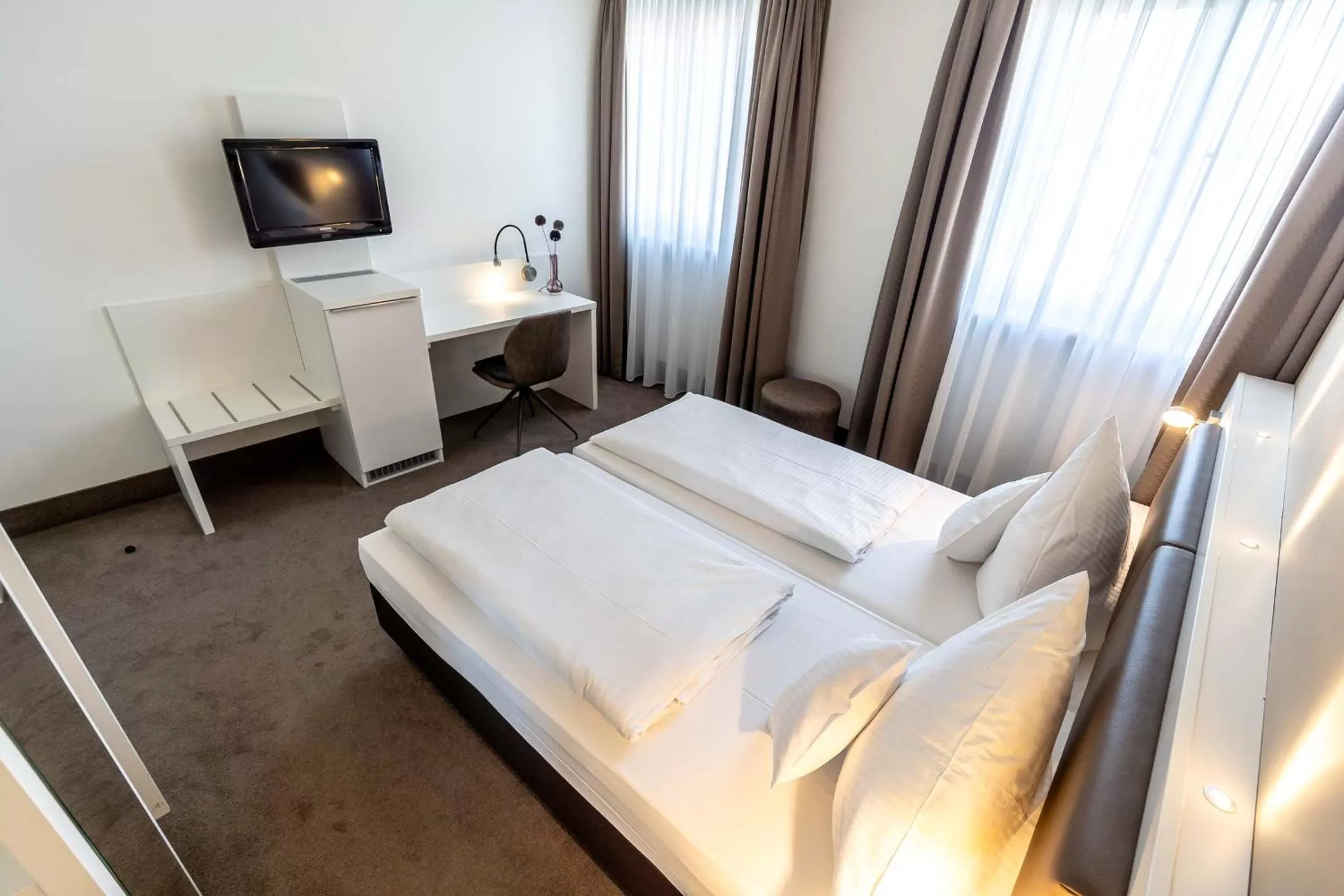 Photo of the whole room, Bed in Altstadthotel