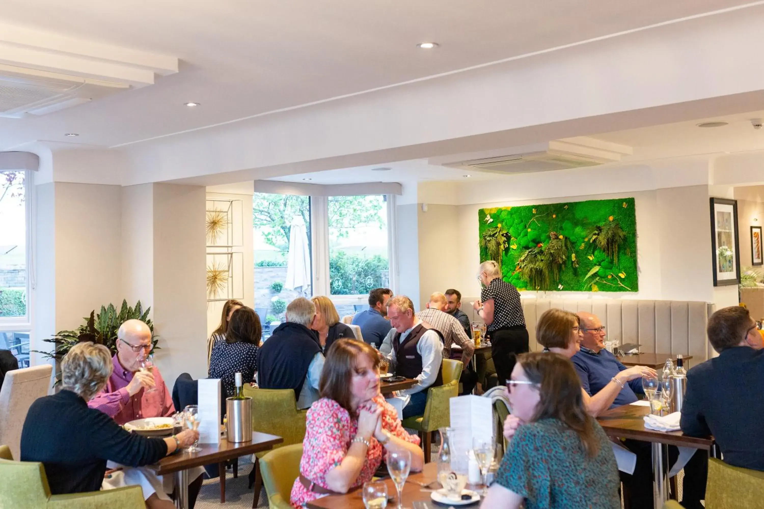 Restaurant/Places to Eat in Rufford Arms Hotel