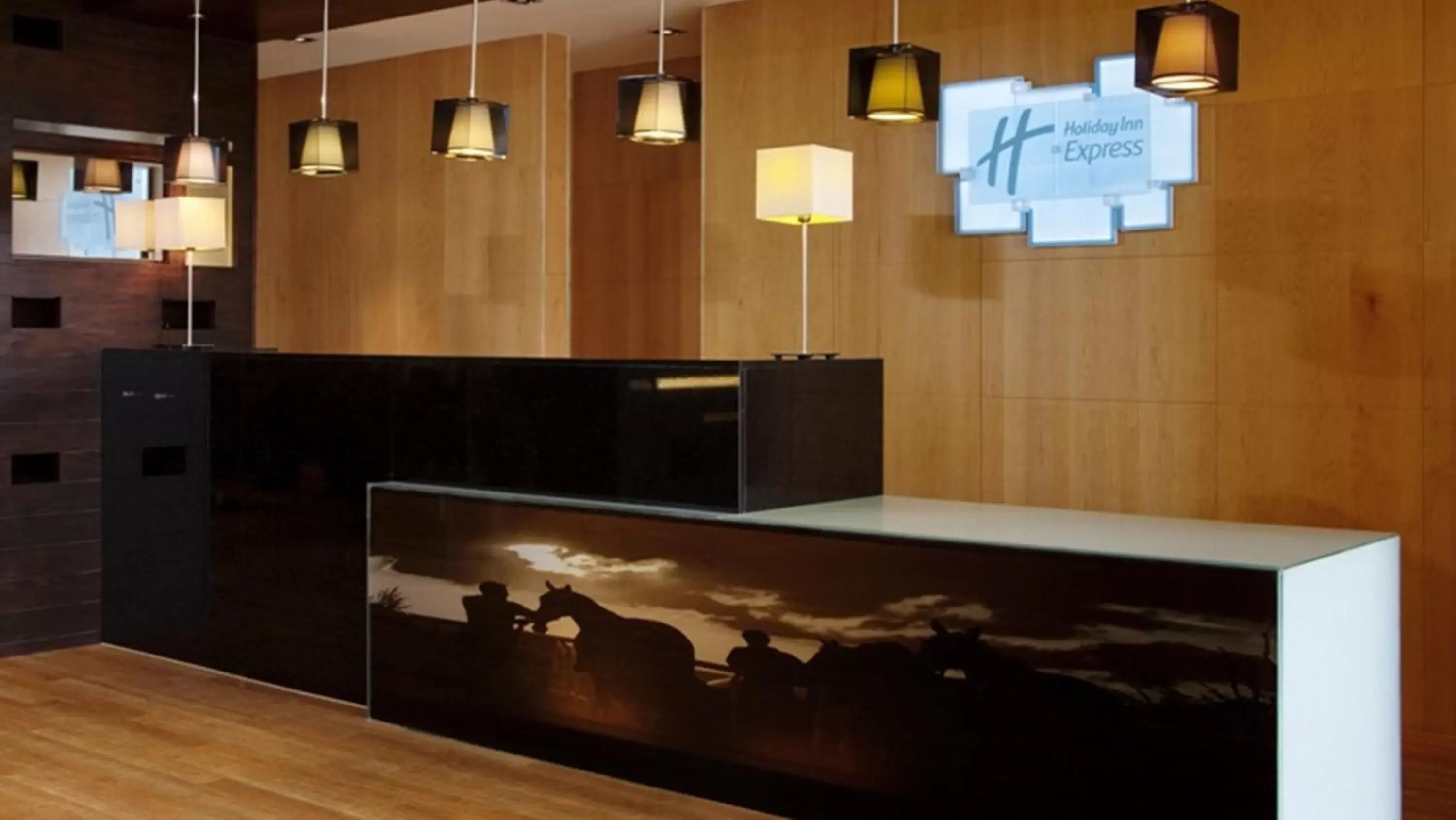 Lobby or reception, Lobby/Reception in Holiday Inn Express London - Epsom Downs, an IHG Hotel