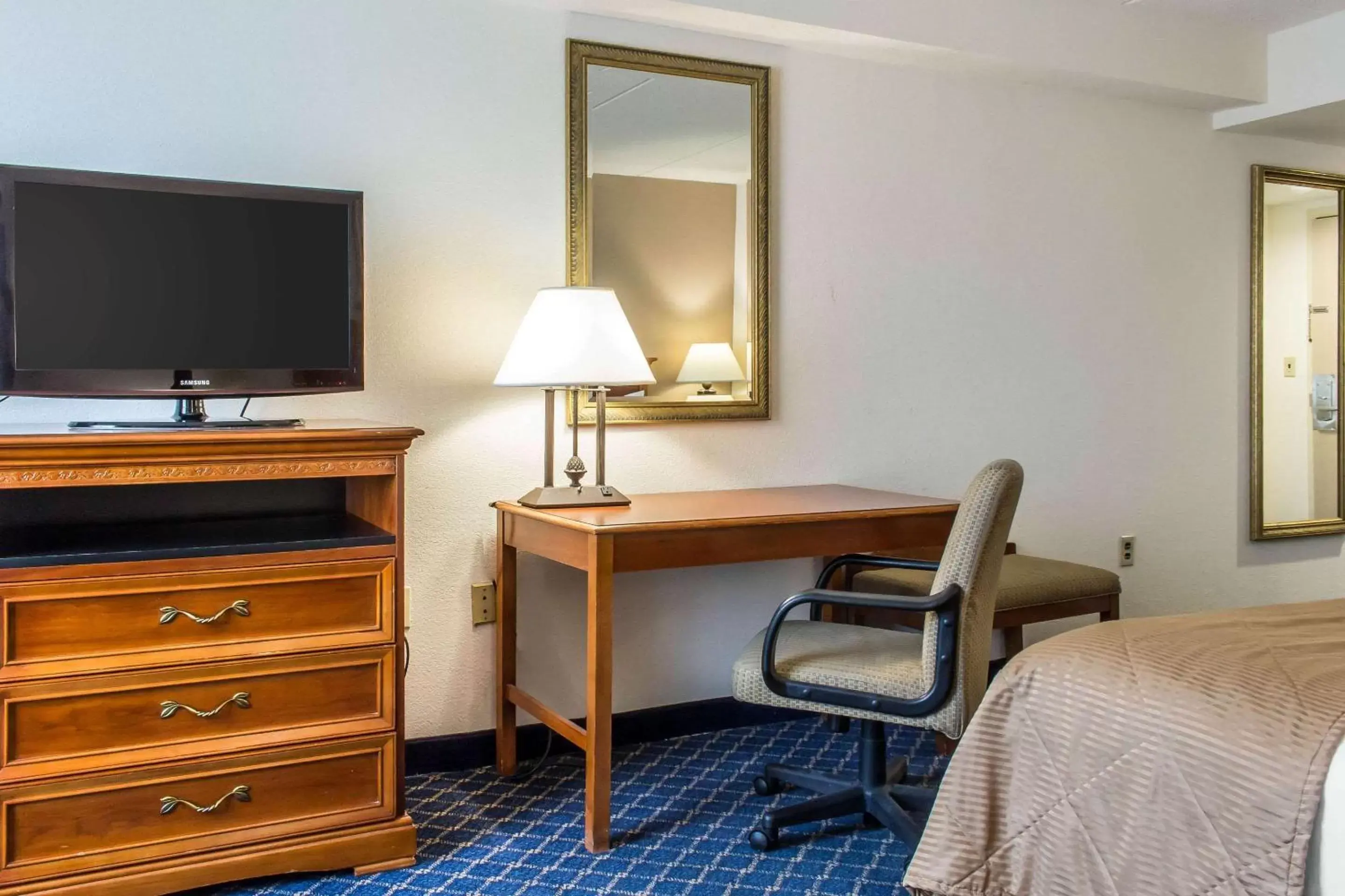 Photo of the whole room, TV/Entertainment Center in Clarion Hotel and Conference Center