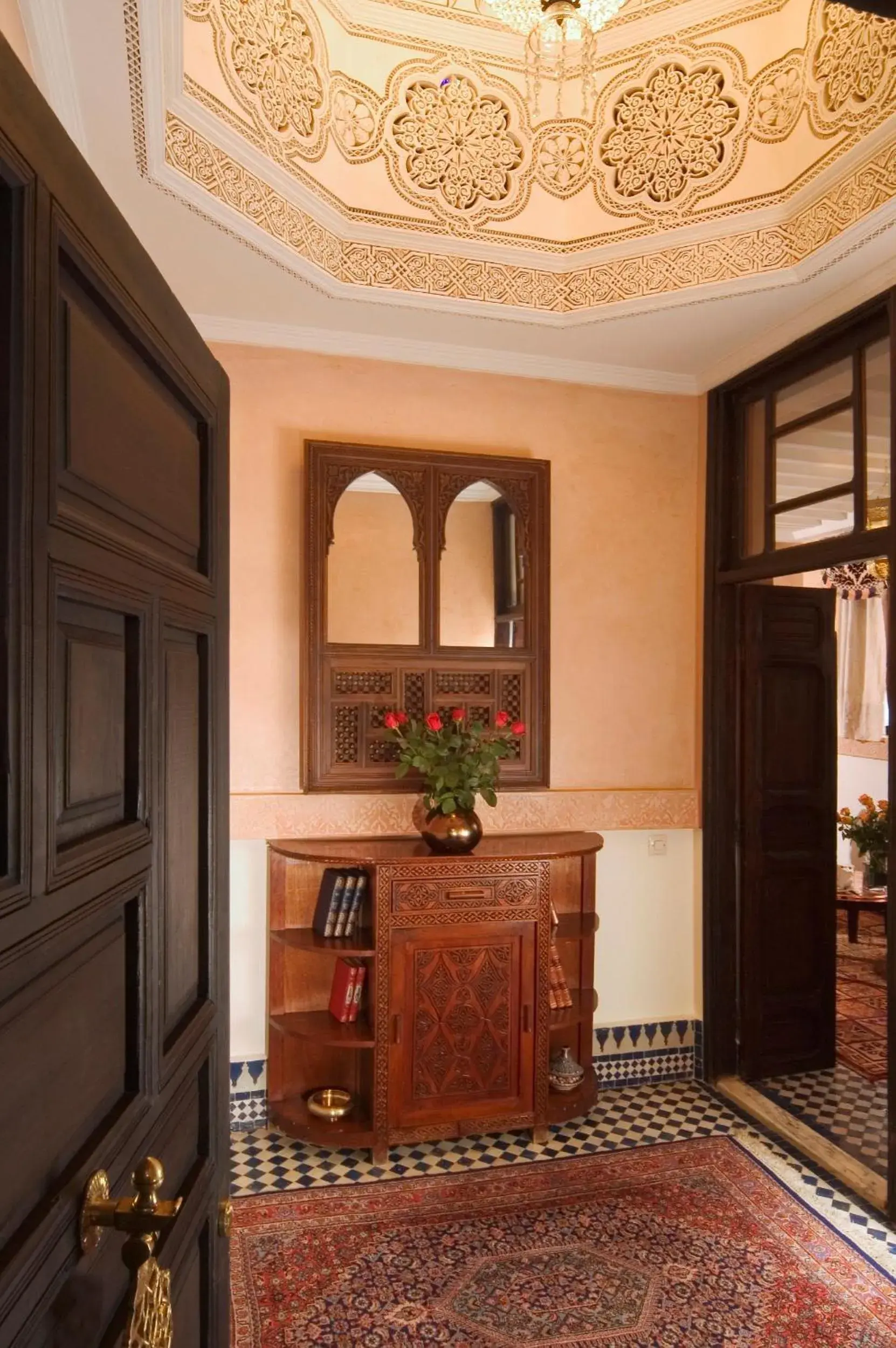 Shower in Riad Fes Relais et Cháteaux