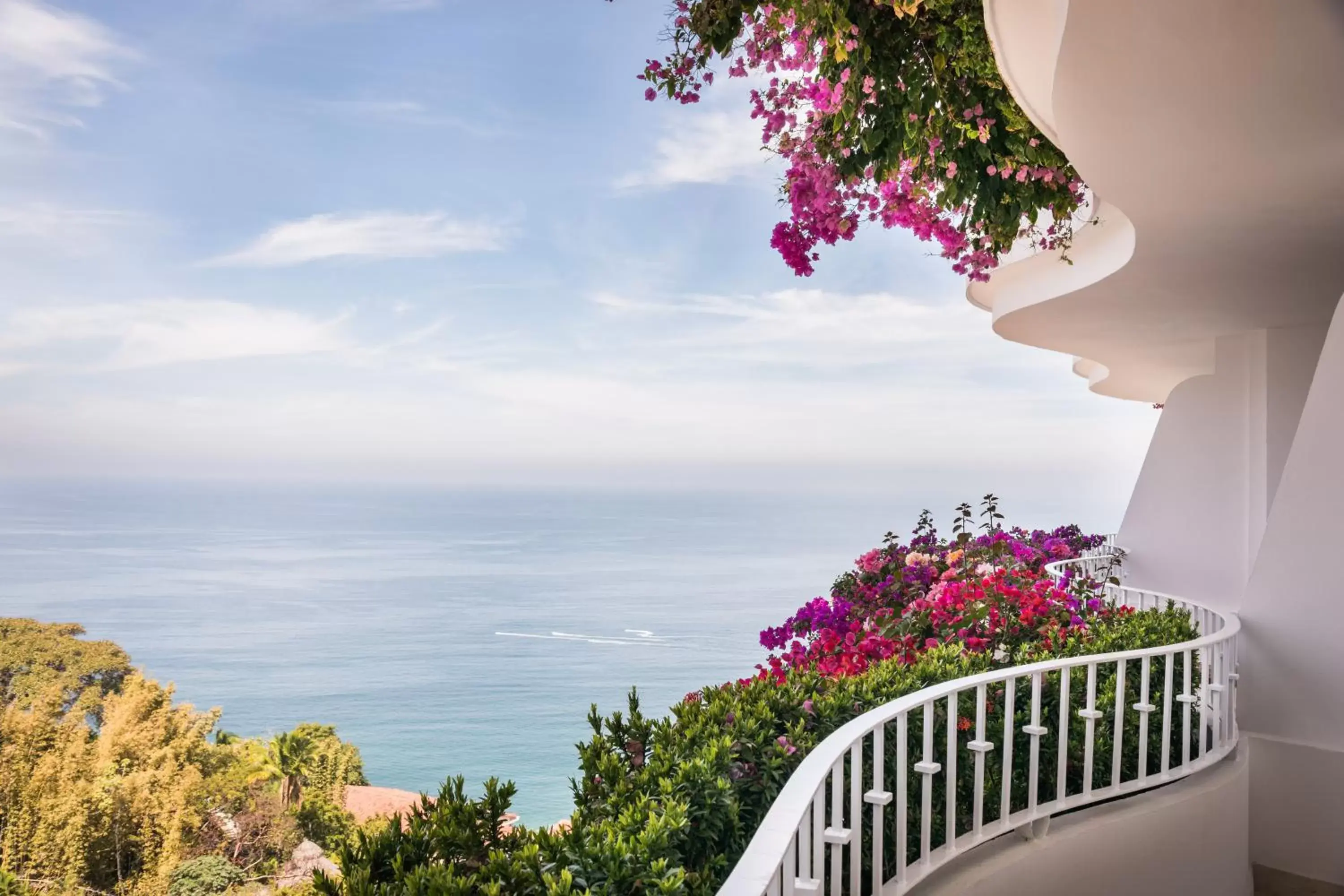 Balcony/Terrace, Sea View in Grand Miramar All Luxury Suites & Residences