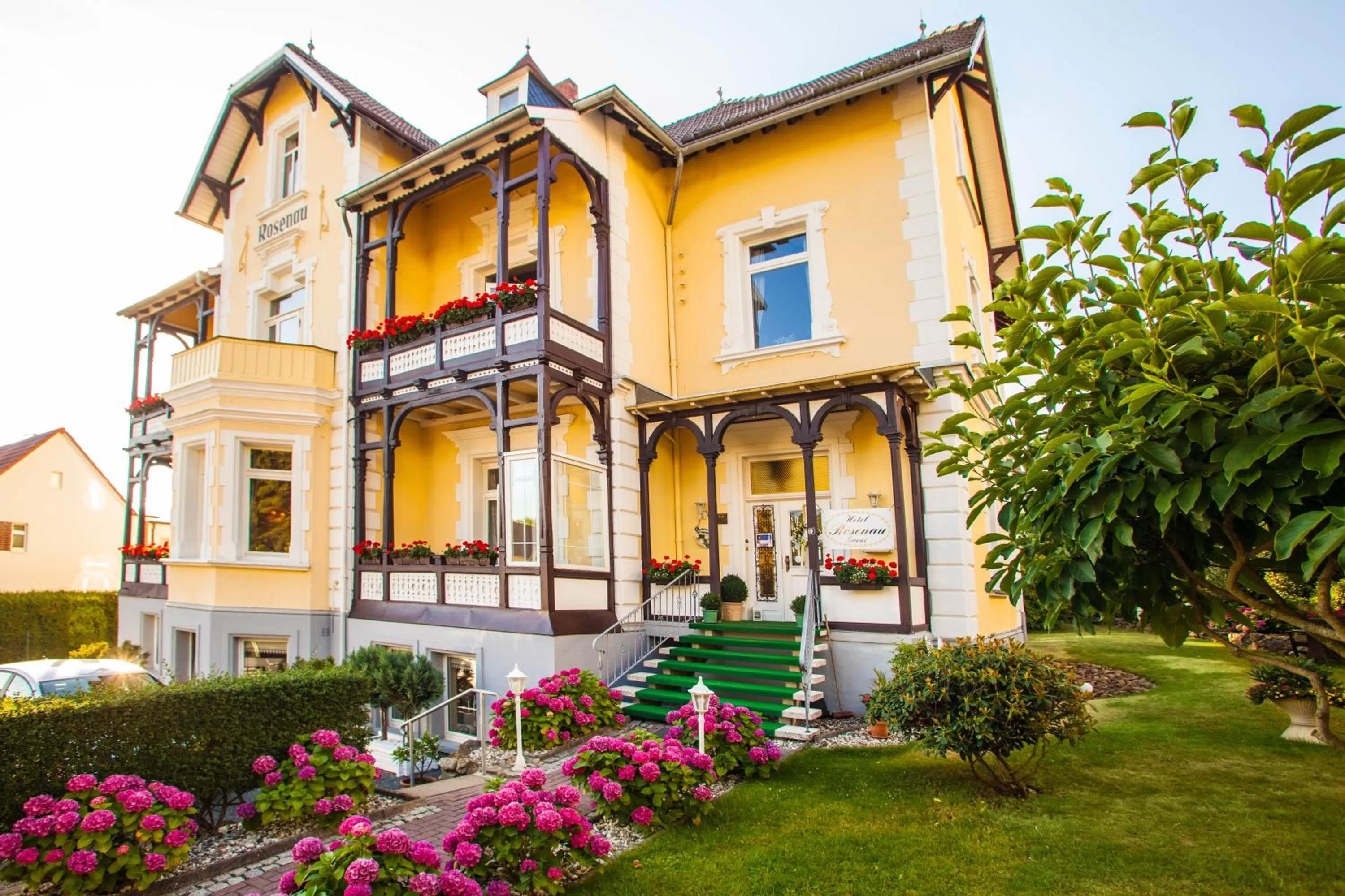 Facade/entrance in Hotel Rosenau