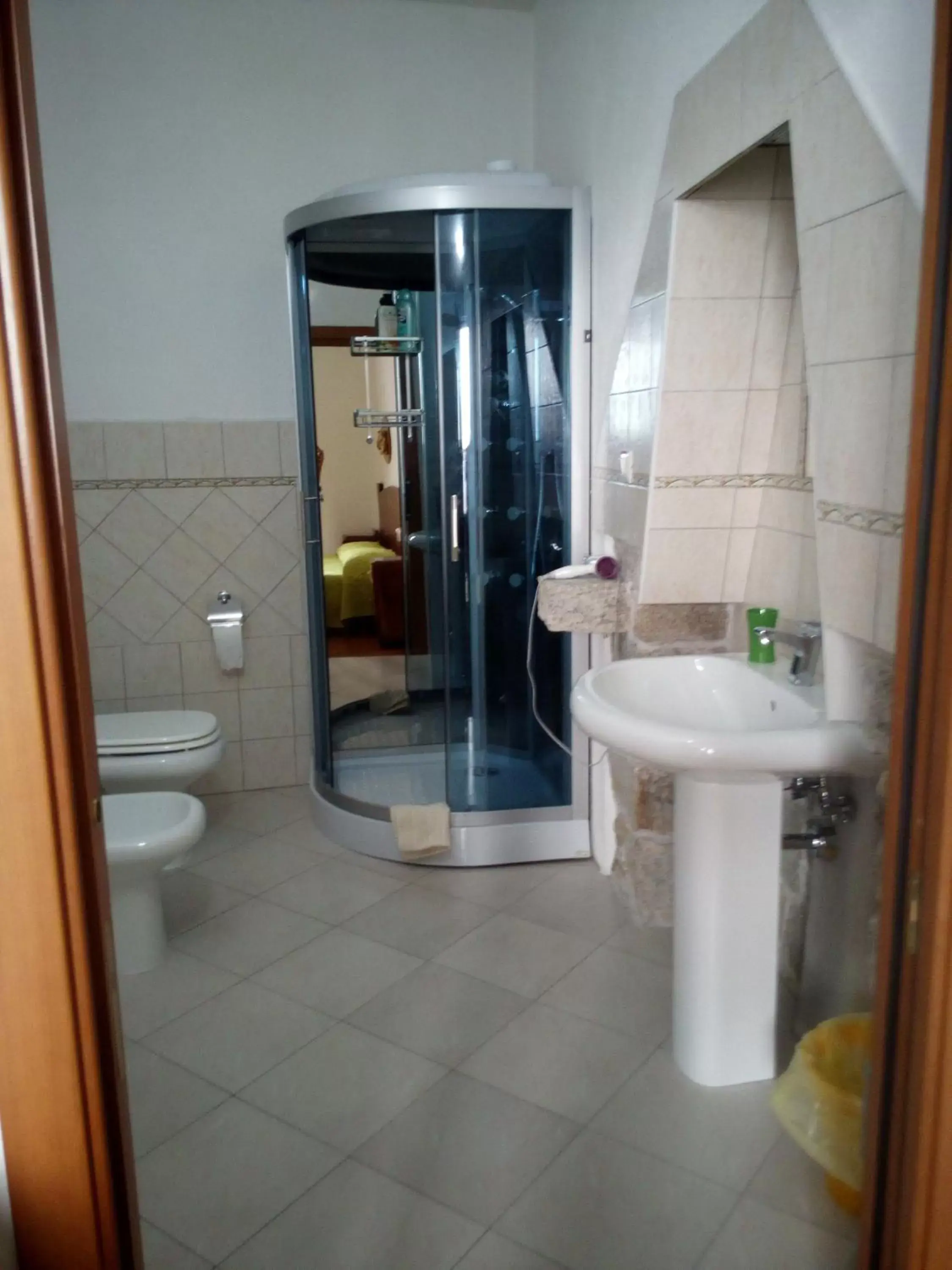 Shower, Bathroom in Affitti Brevi Mamoiada Centro