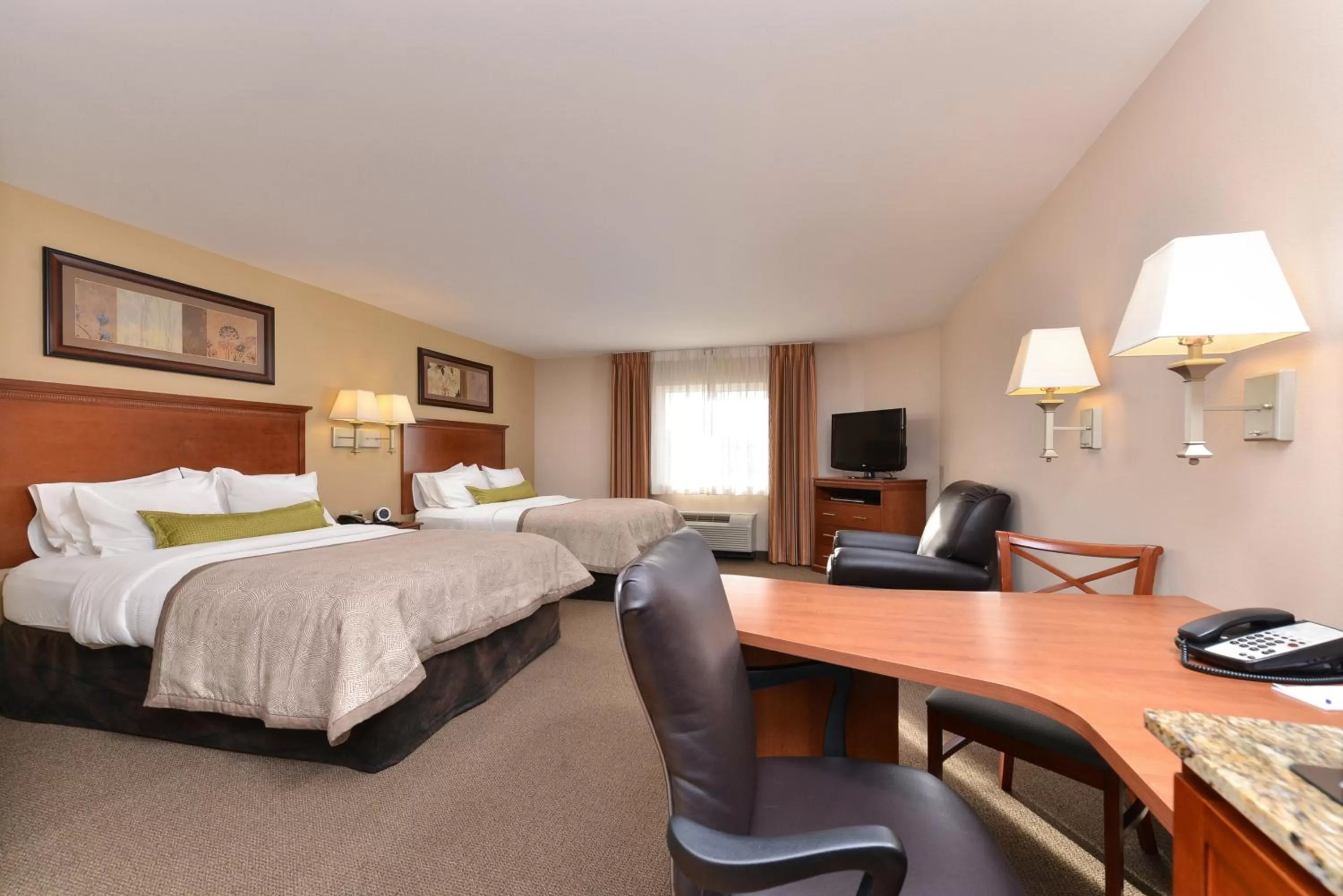 Photo of the whole room, Bed in Candlewood Suites Williston by IHG