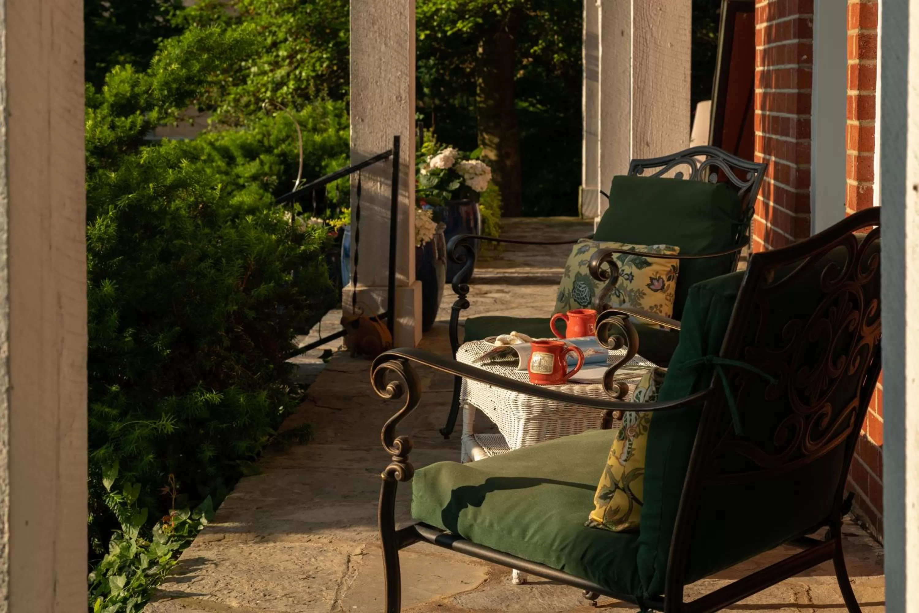 Patio in South Court Inn