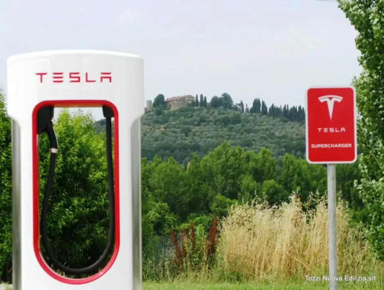 Parking in A Point Arezzo Park Hotel Parking in A Point Arezzo Park Hotel