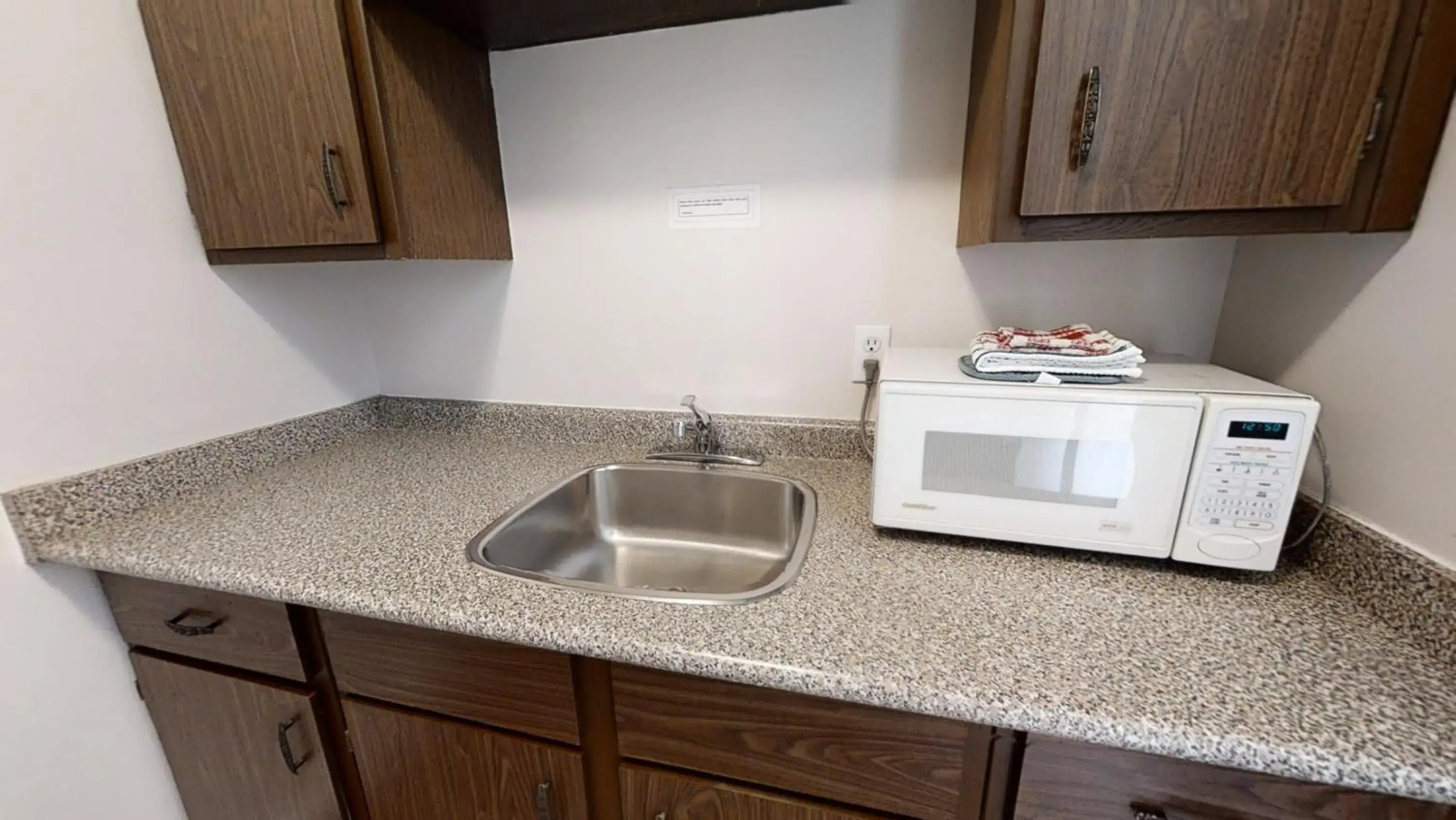 Kitchen or kitchenette, Kitchen/Kitchenette in Recreation Inn and Suites