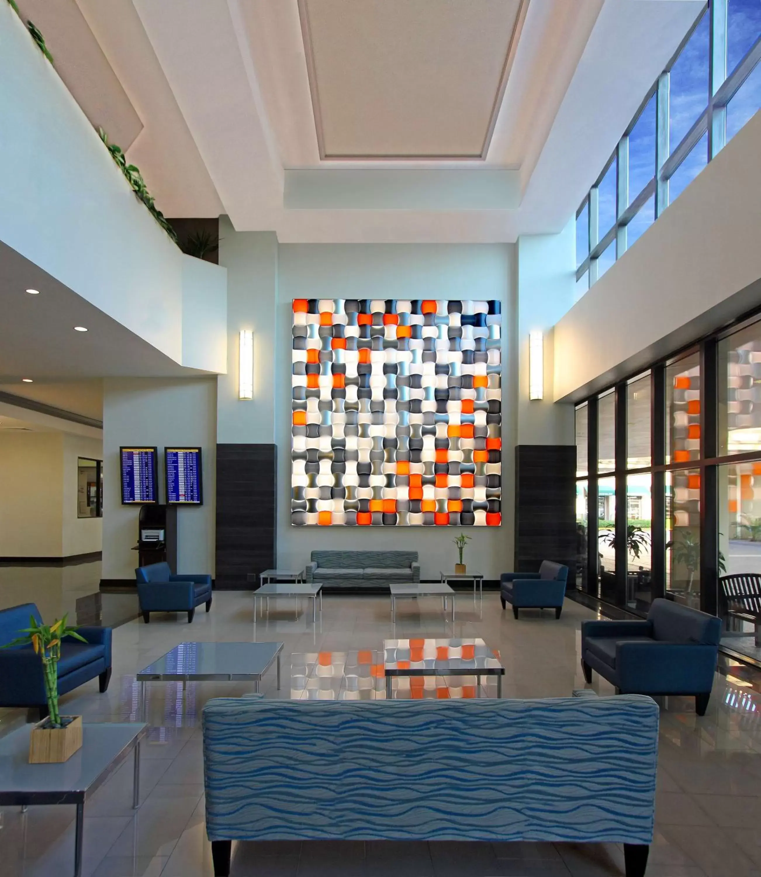 Lobby or reception in DoubleTree by Hilton Hotel Miami Airport & Convention Center