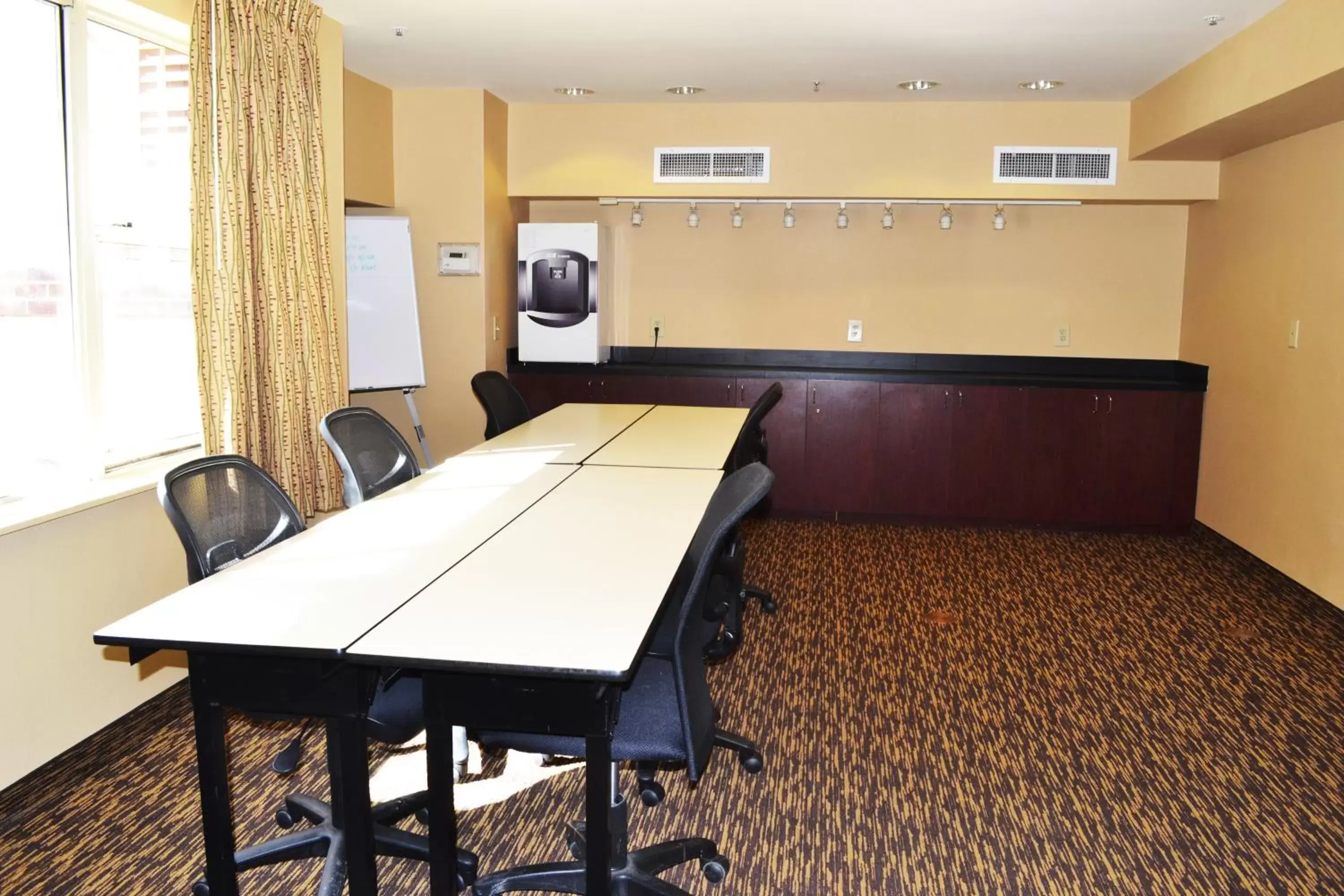 Meeting/conference room in Extended Stay America Suites - Denver - Westminster