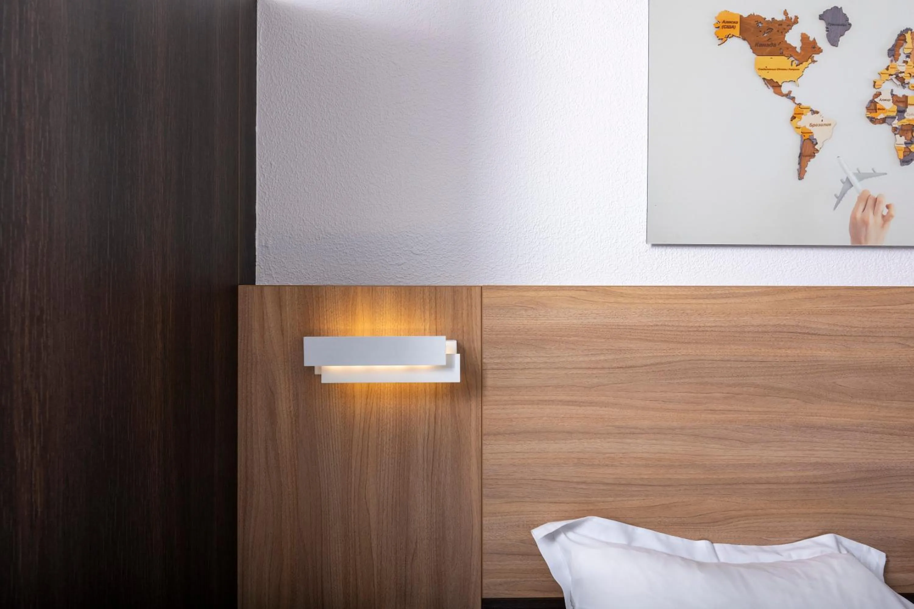 Bedroom in Kyriad Paris Ouest - Colombes